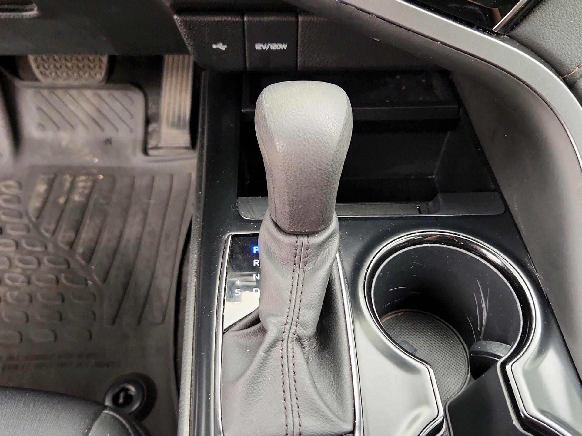 Thumbnail: 2020 Toyota Camry - 17