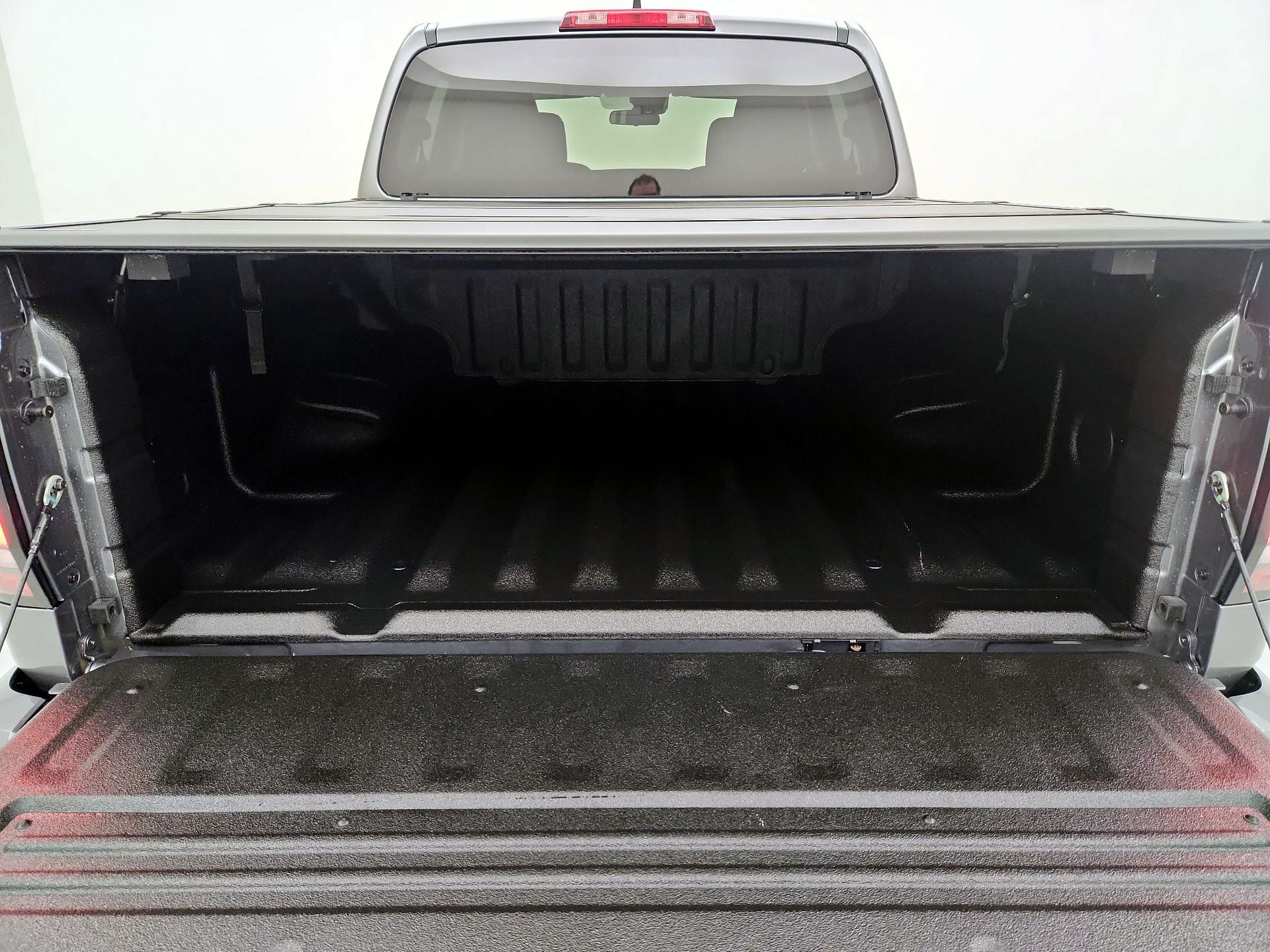 Thumbnail: 2023 Nissan Frontier - 20