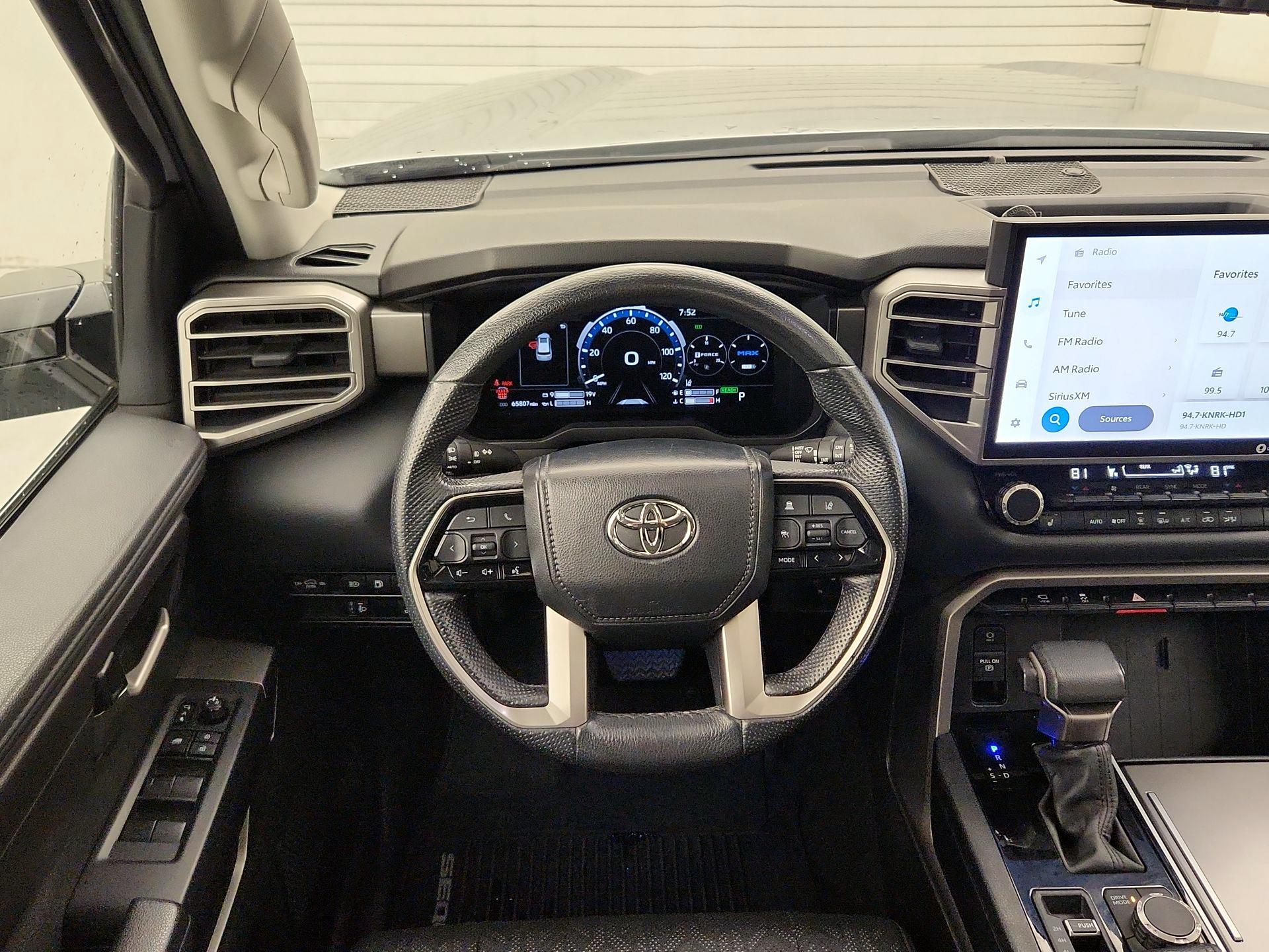 Thumbnail: 2024 Toyota Sequoia - 10