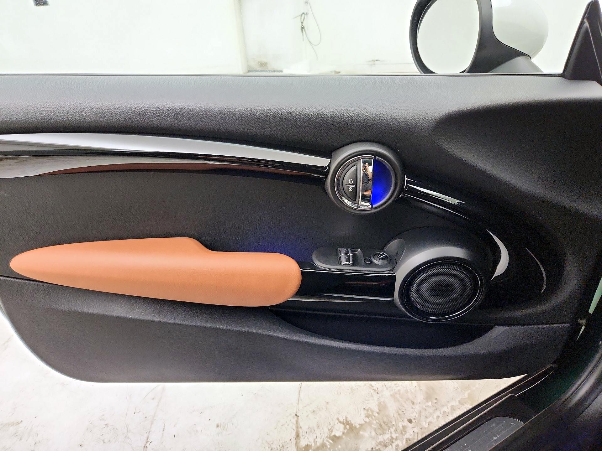 Thumbnail: 2019 MINI Cooper Hardtop - 12