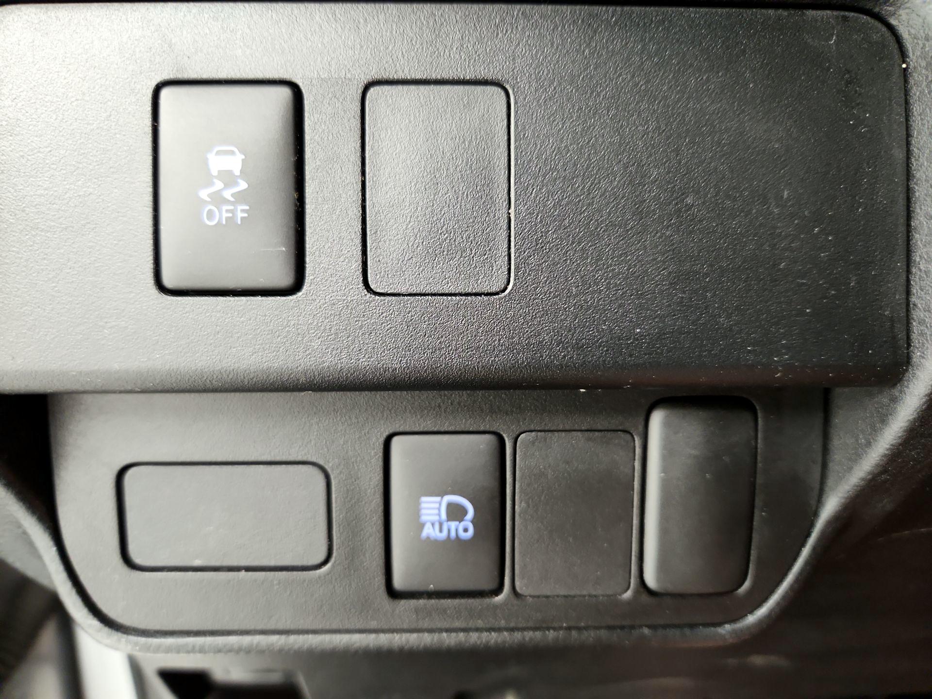 Thumbnail: 2022 Toyota Tacoma - 13