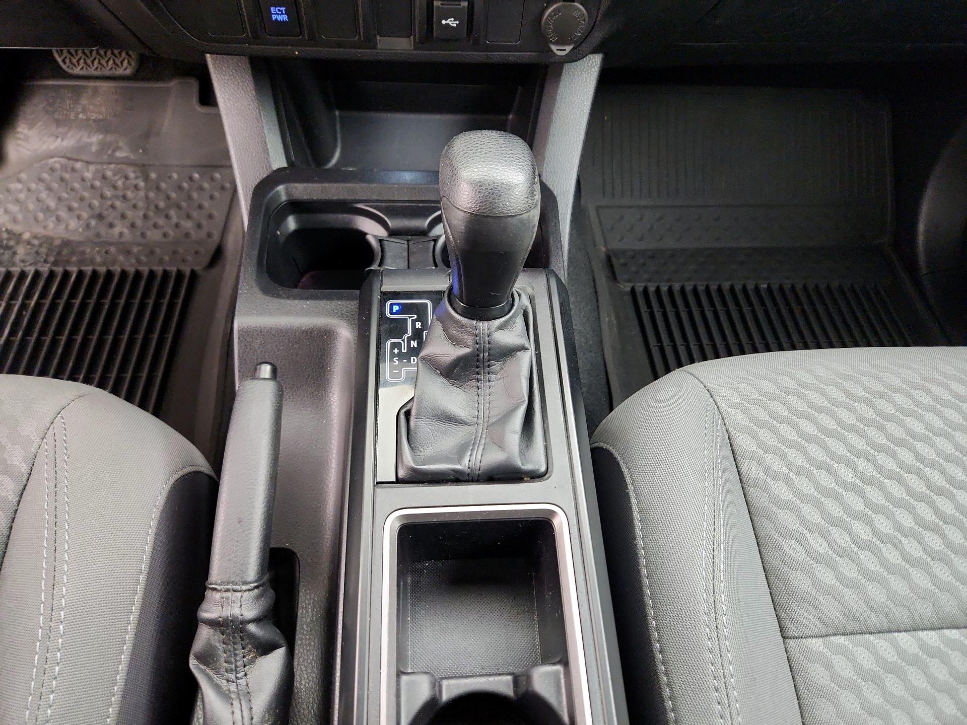 Thumbnail: 2022 Toyota Tacoma - 18