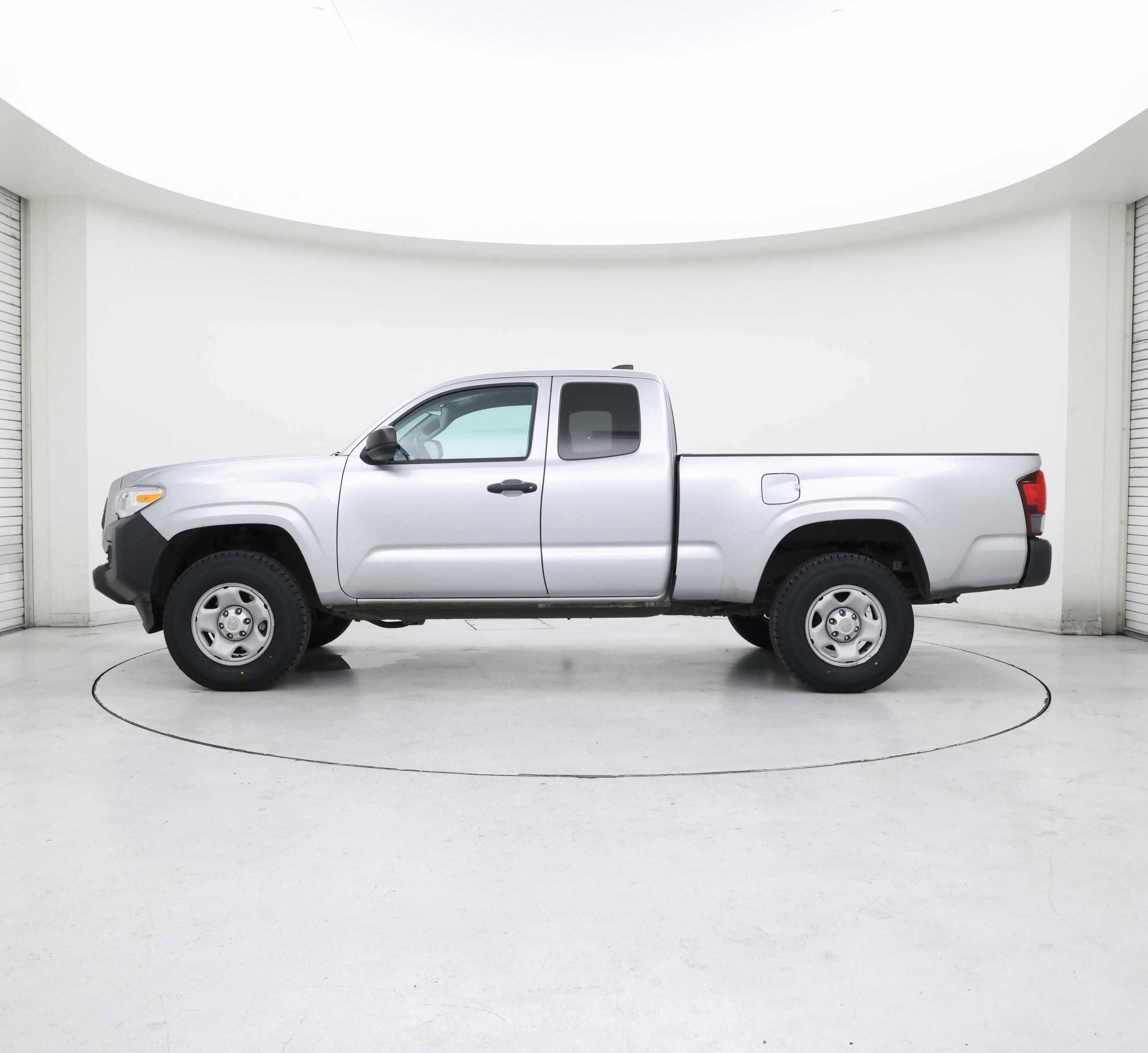 Thumbnail: 2022 Toyota Tacoma - 3