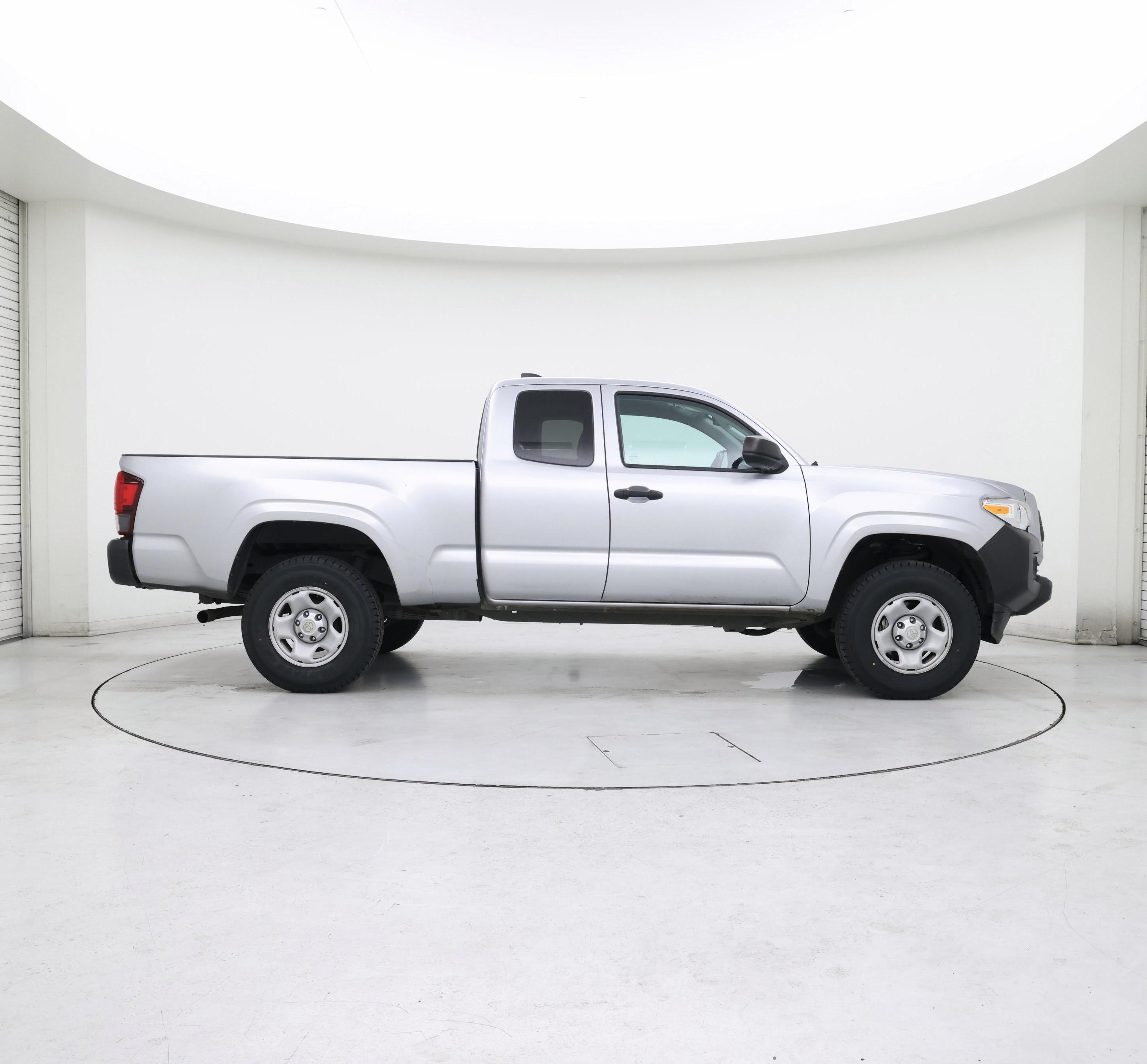 Thumbnail: 2022 Toyota Tacoma - 7