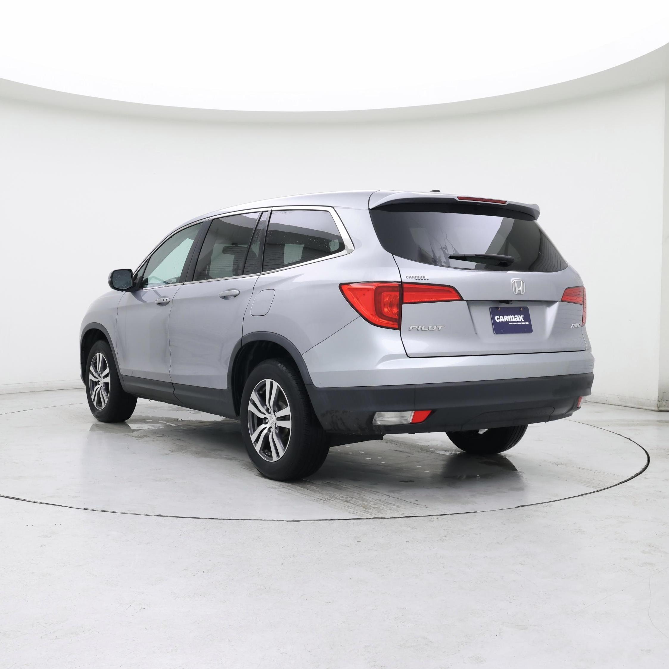 Thumbnail: 2017 Honda Pilot - 2