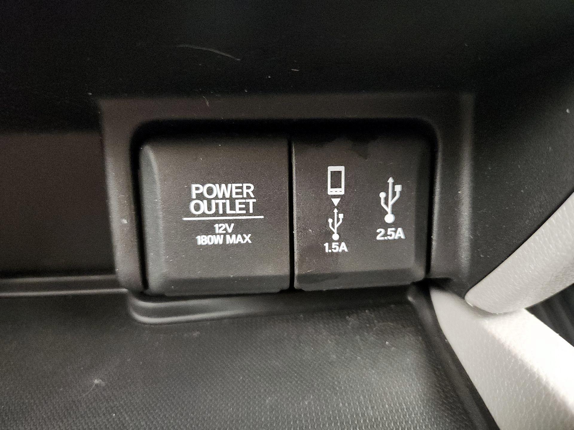 Thumbnail: 2017 Honda Pilot - 19