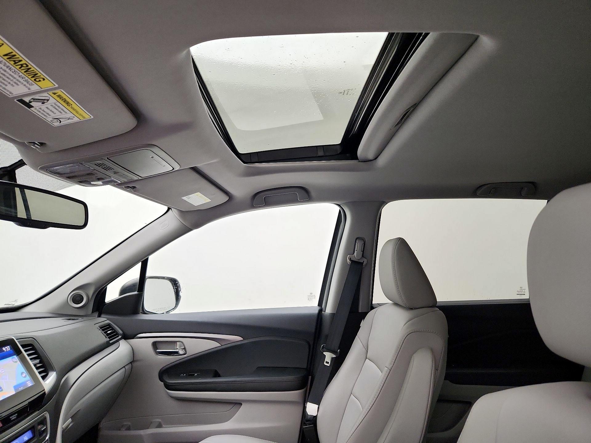 Thumbnail: 2017 Honda Pilot - 20