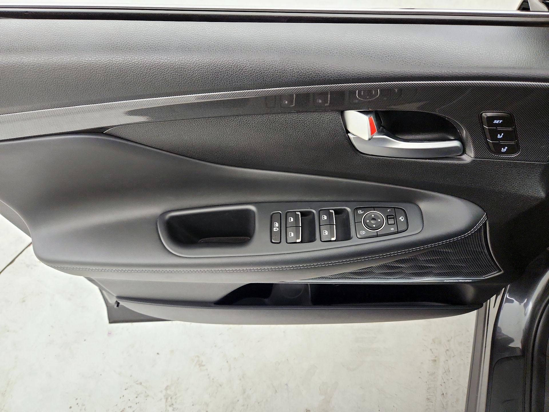 Thumbnail: 2022 Hyundai Santa Fe - 12