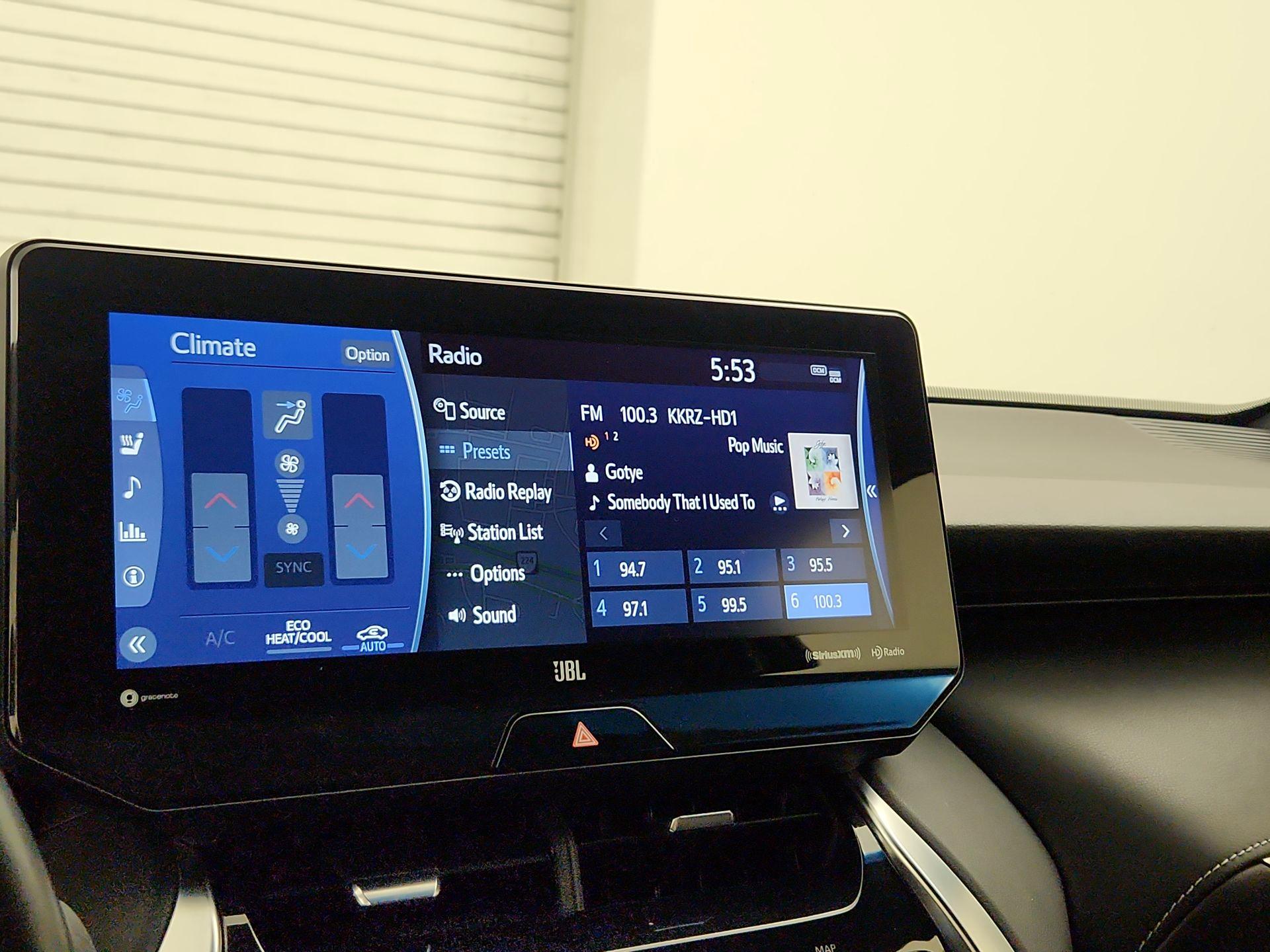 Thumbnail: 2022 Toyota Venza - 16