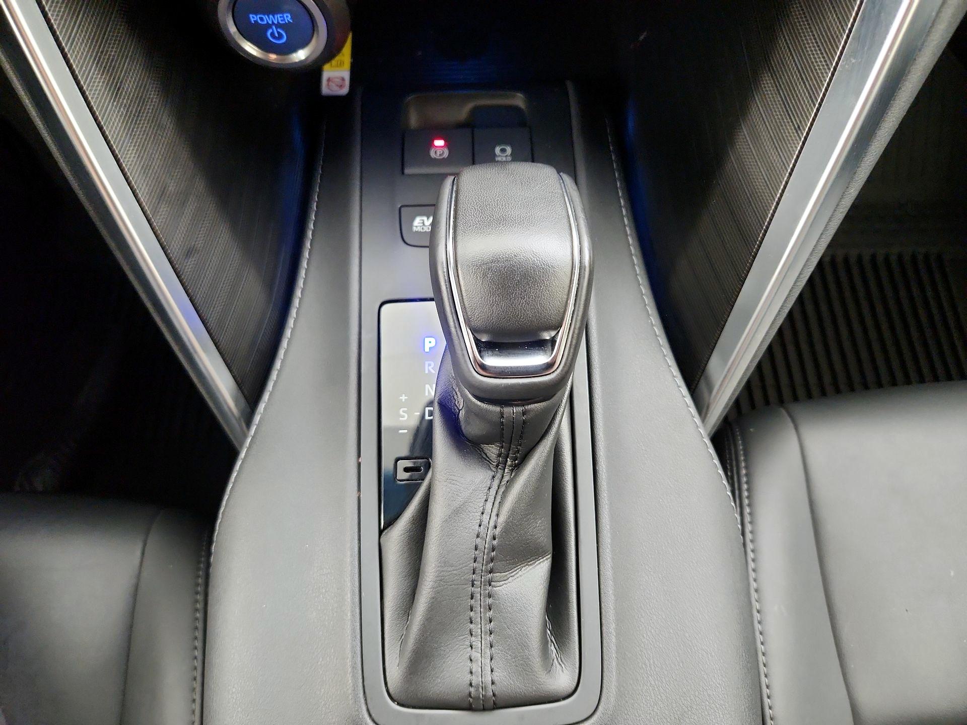 Thumbnail: 2022 Toyota Venza - 18