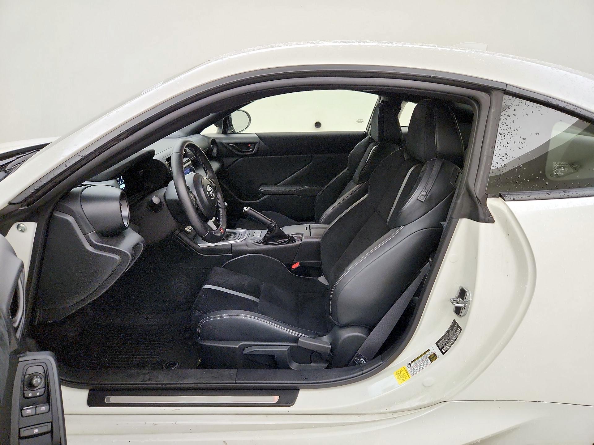 Thumbnail: 2022 Toyota GR86 - 11