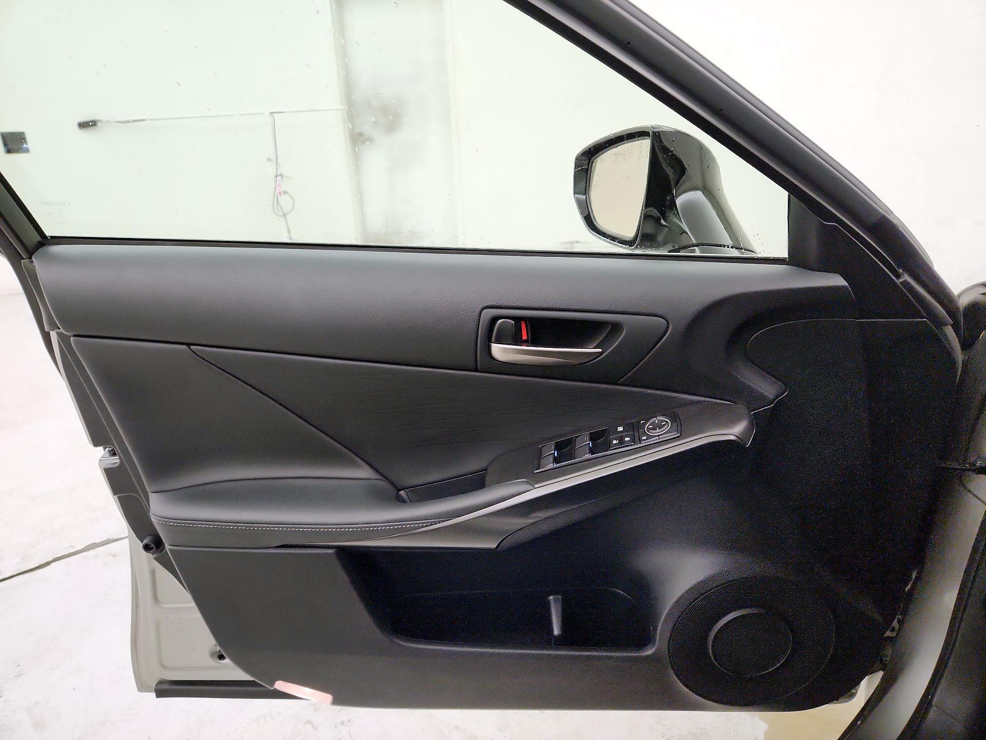 Thumbnail: 2021 Lexus IS - 12