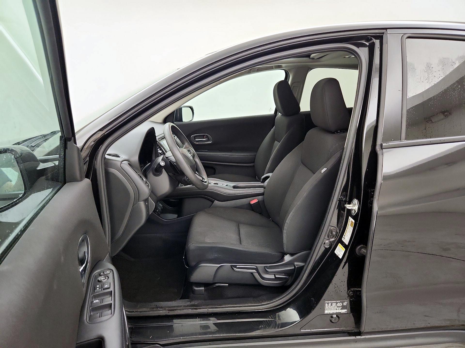 Thumbnail: 2016 Honda HR-V - 11