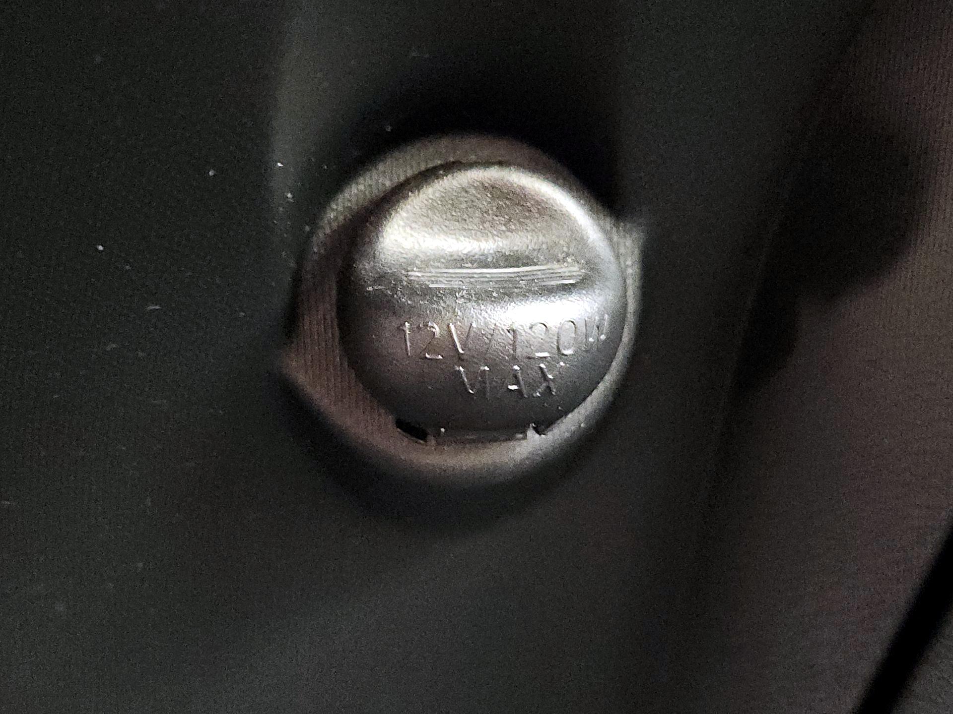 Thumbnail: 2015 Toyota Prius c - 18