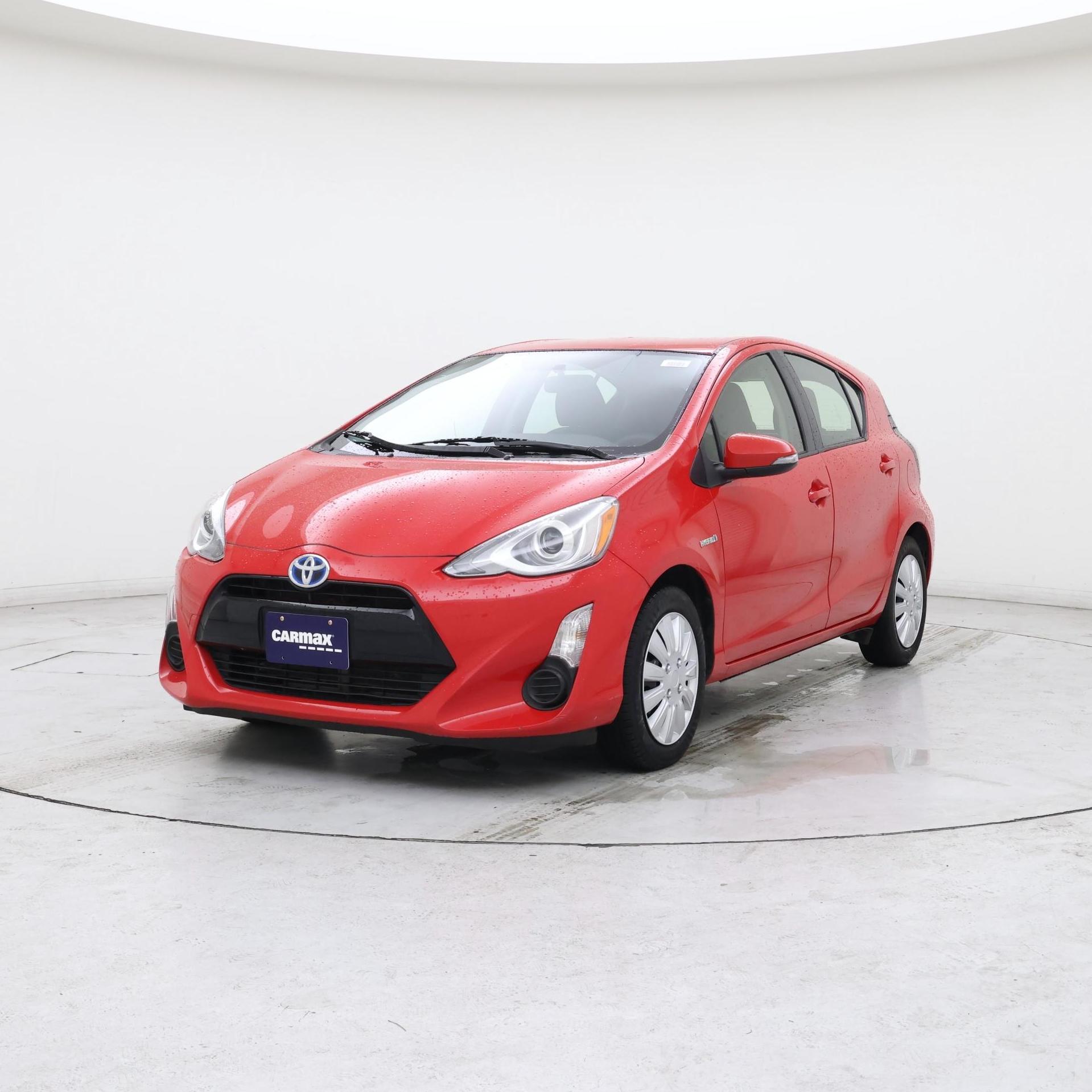 Thumbnail: 2015 Toyota Prius c - 4