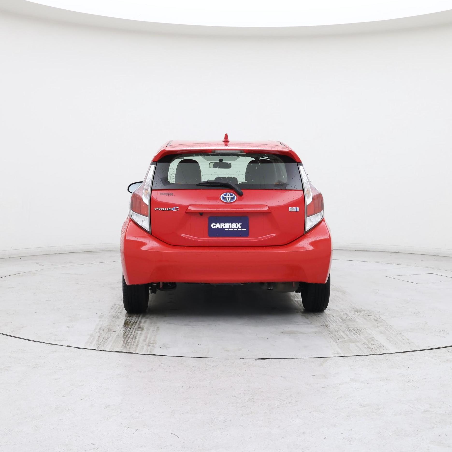 Thumbnail: 2015 Toyota Prius c - 6