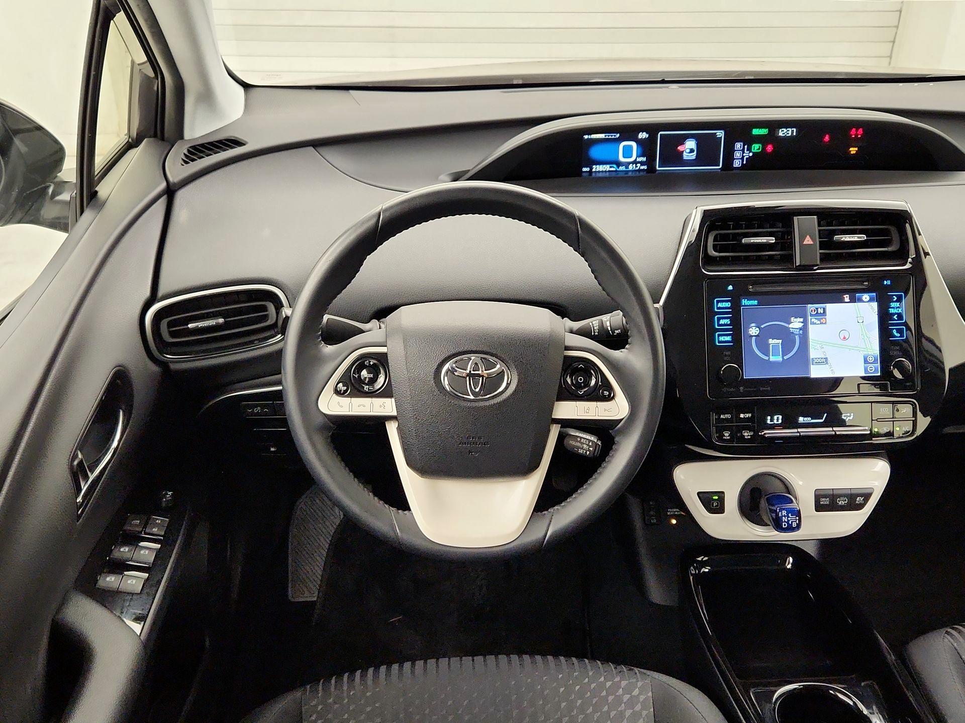 Thumbnail: 2018 Toyota Prius Prime - 10