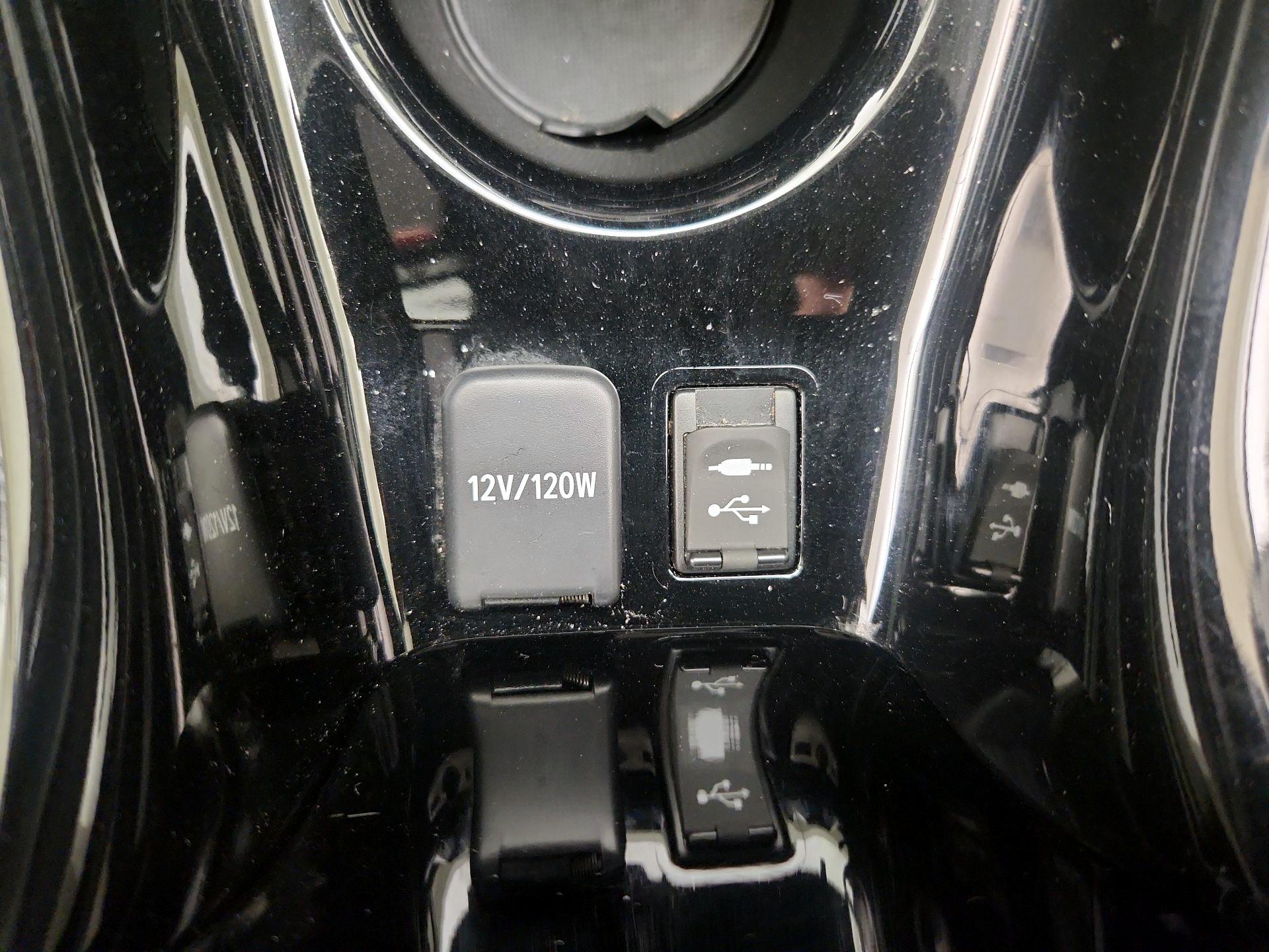 Thumbnail: 2018 Toyota Prius Prime - 19