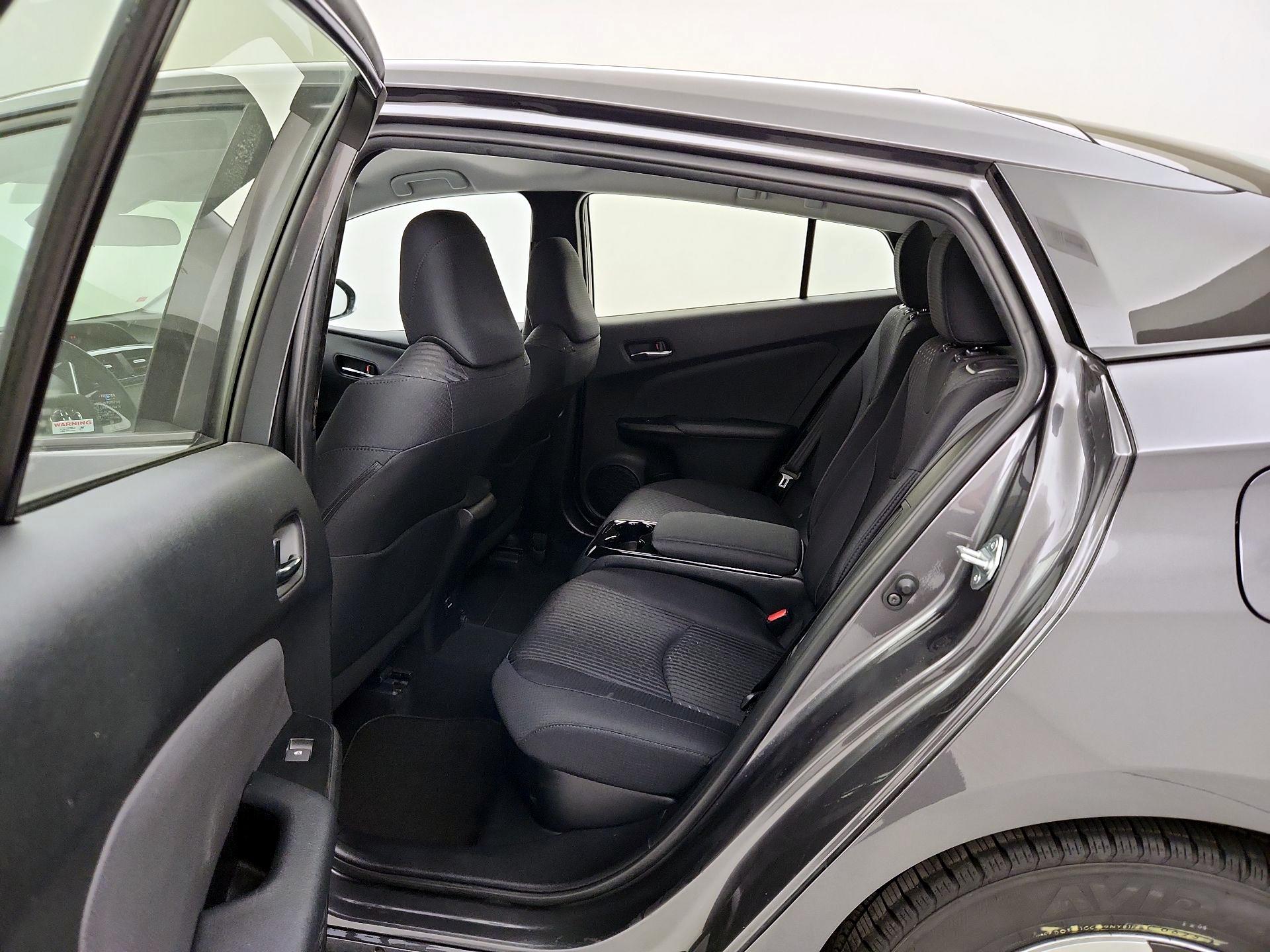 Thumbnail: 2018 Toyota Prius Prime - 20