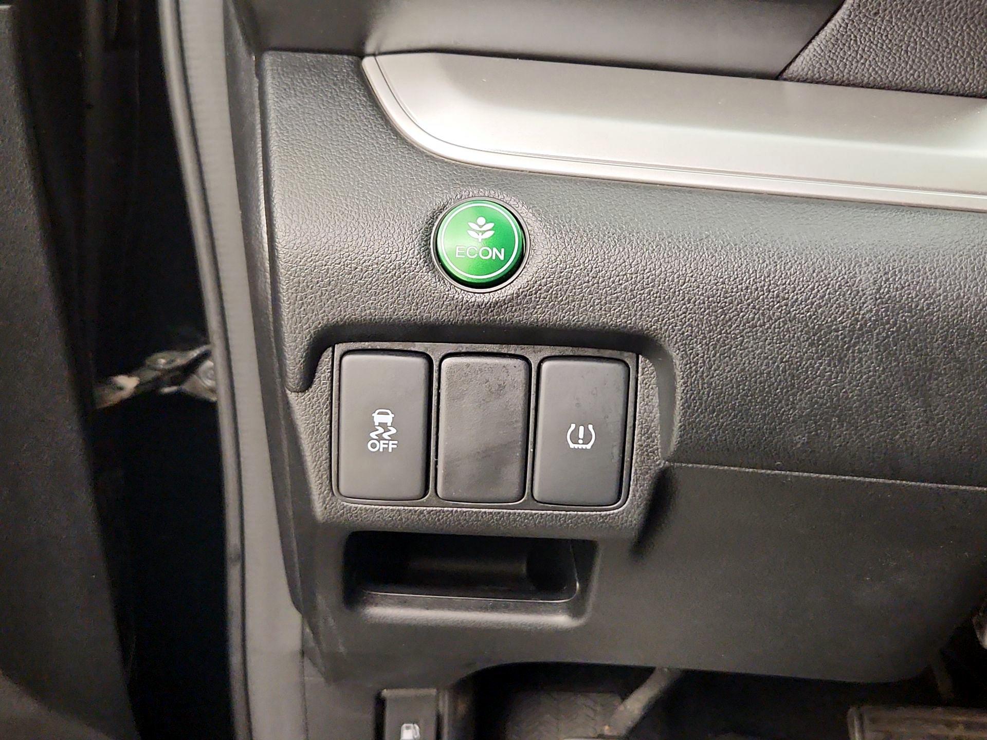 Thumbnail: 2016 Honda CR-V - 13