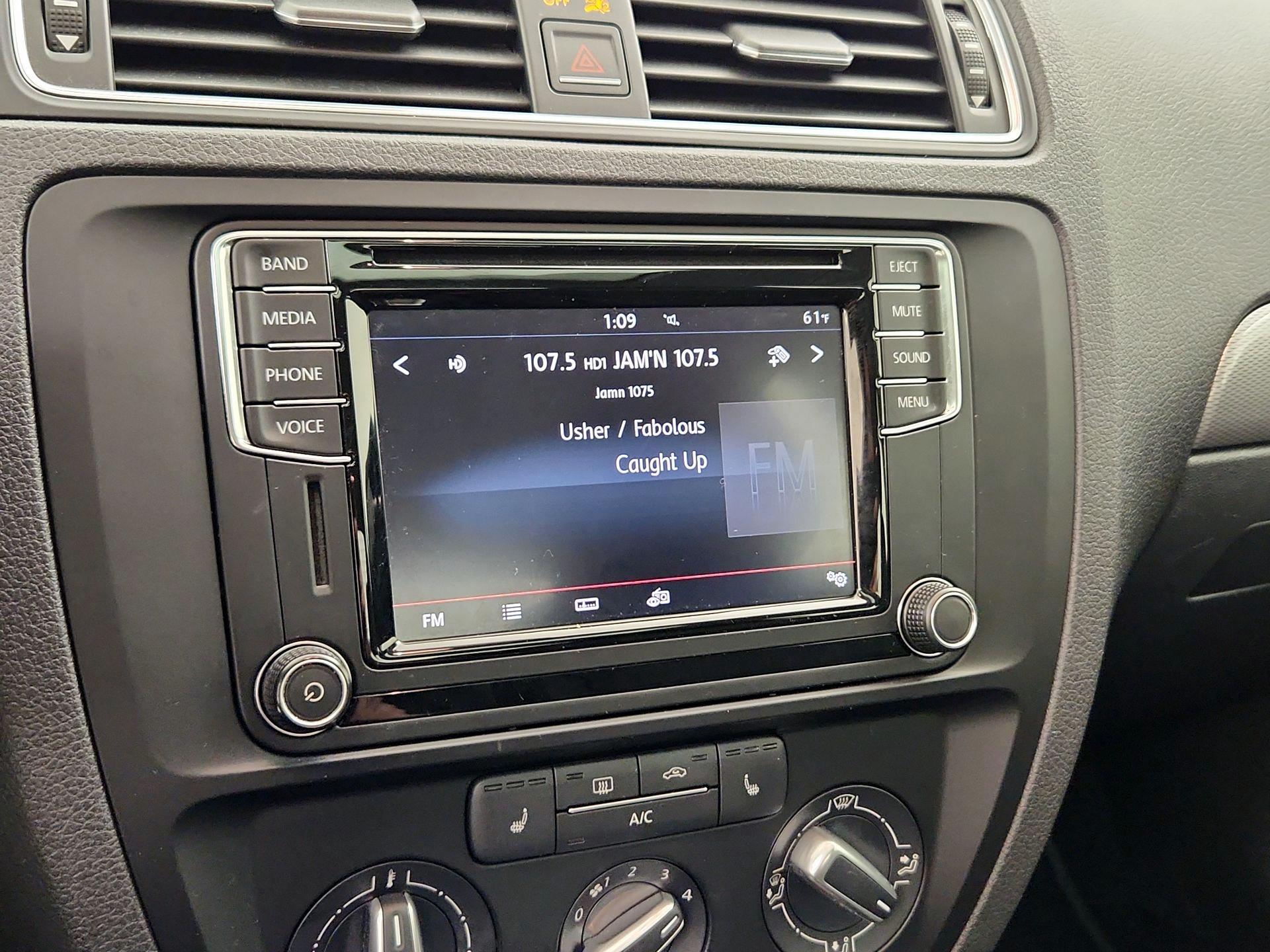 Thumbnail: 2017 Volkswagen Jetta - 15