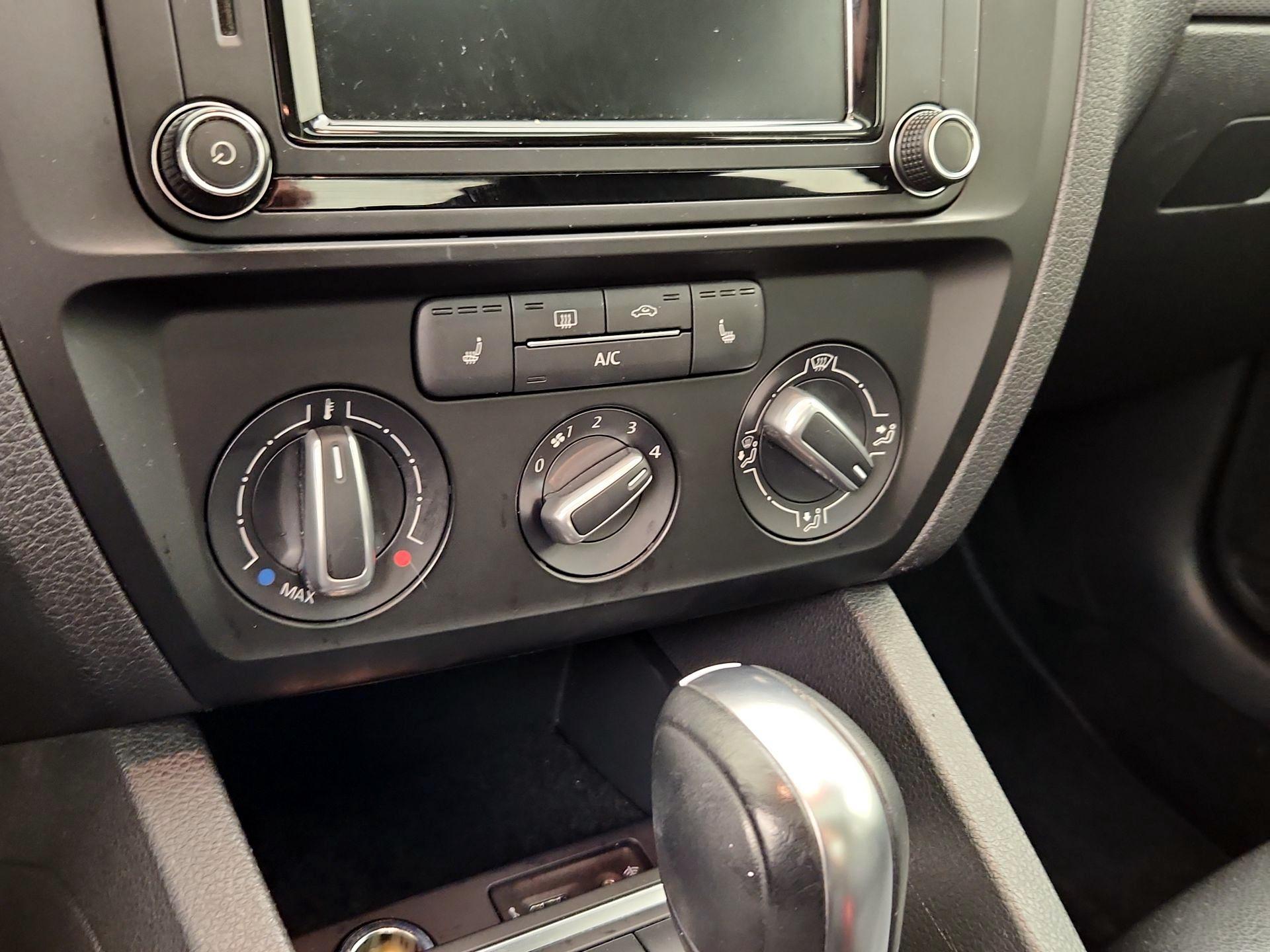 Thumbnail: 2017 Volkswagen Jetta - 16