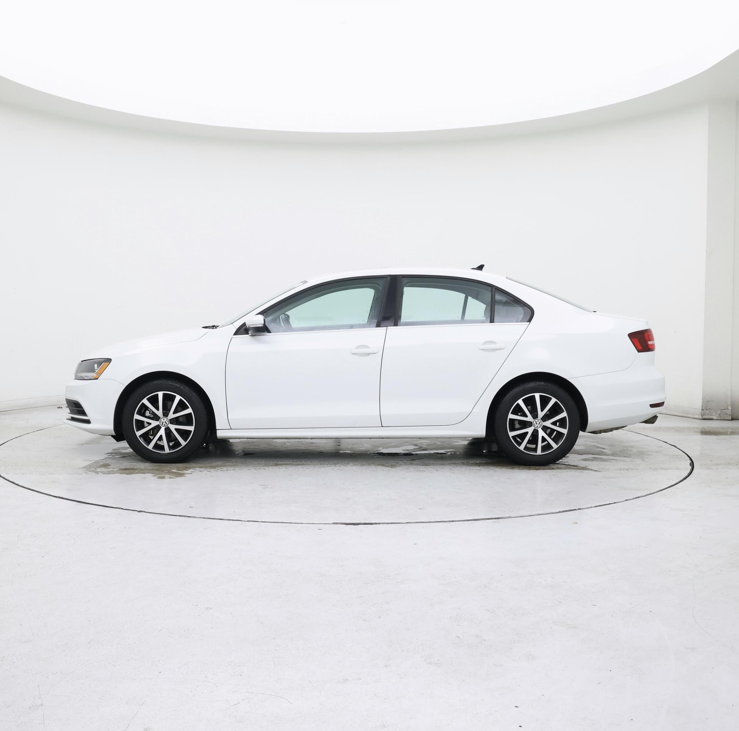 Thumbnail: 2017 Volkswagen Jetta - 3