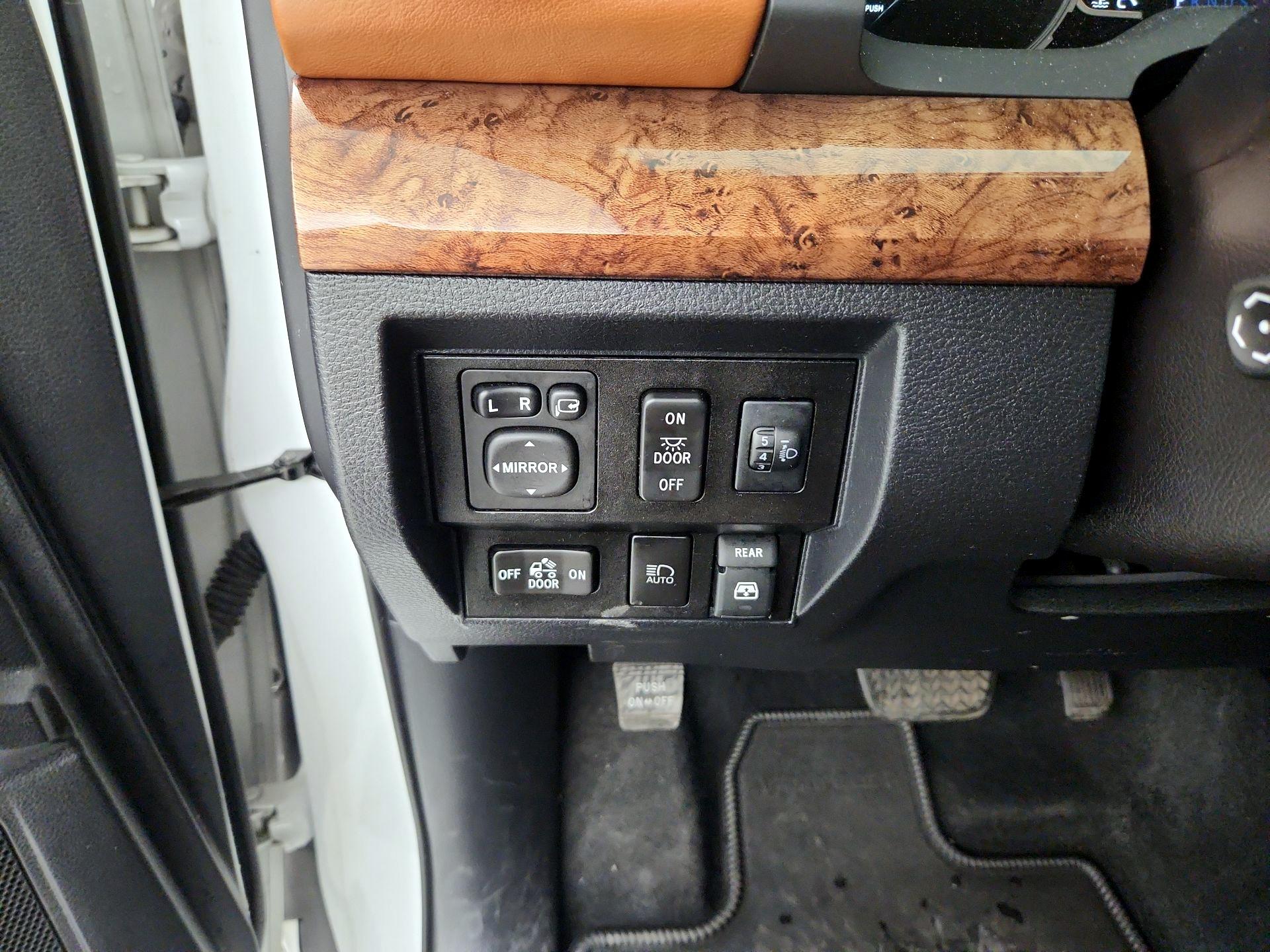 Thumbnail: 2019 Toyota Tundra - 13