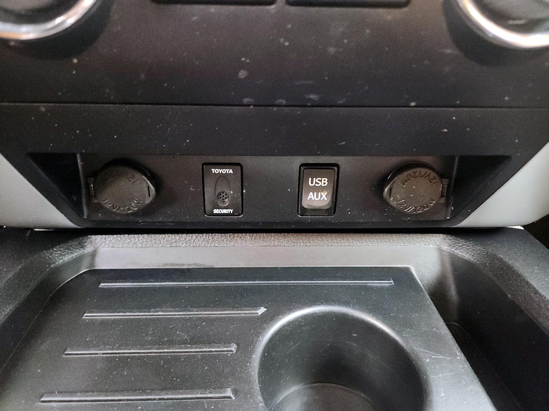 Thumbnail: 2019 Toyota Tundra - 18