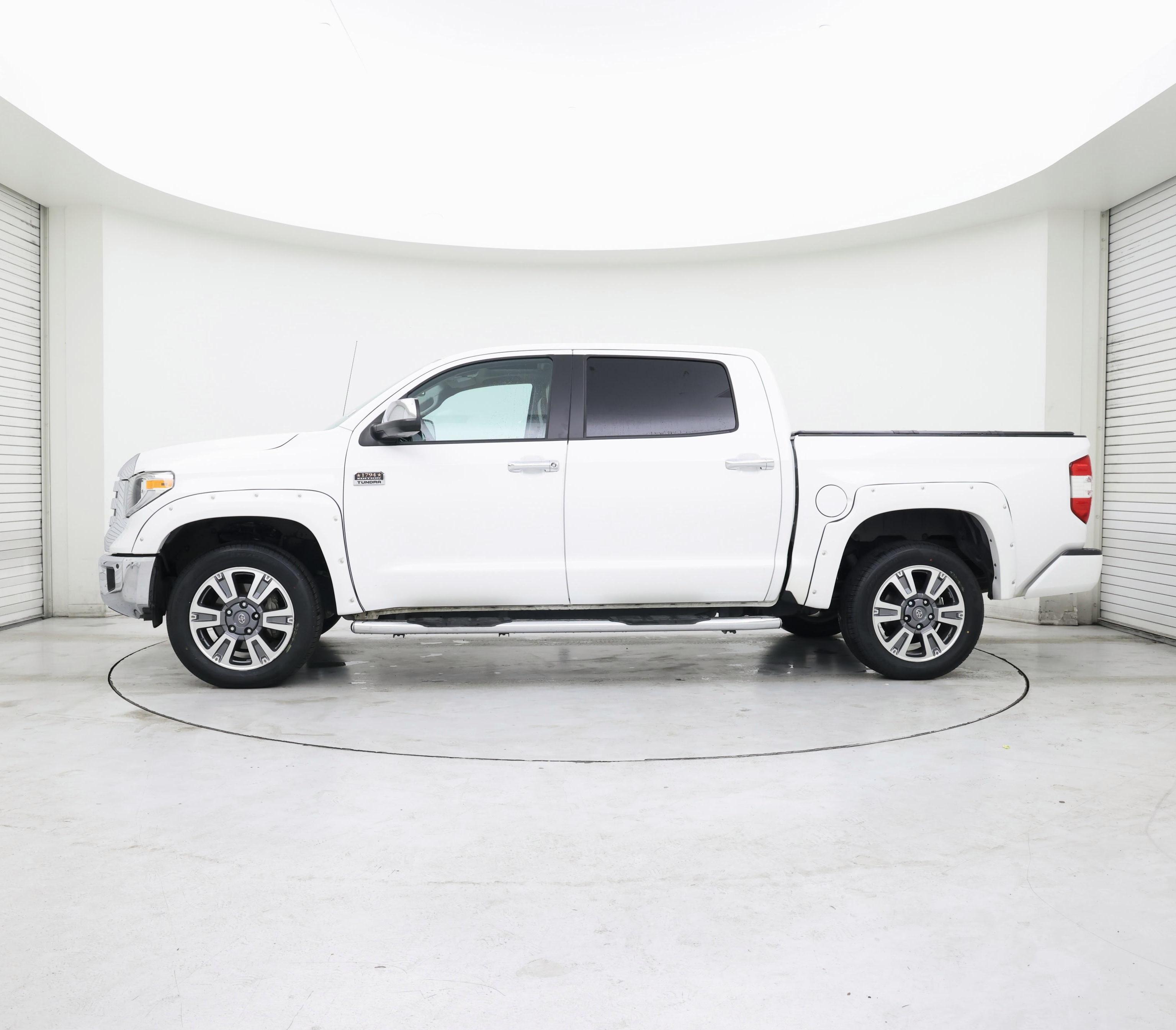 Thumbnail: 2019 Toyota Tundra - 3