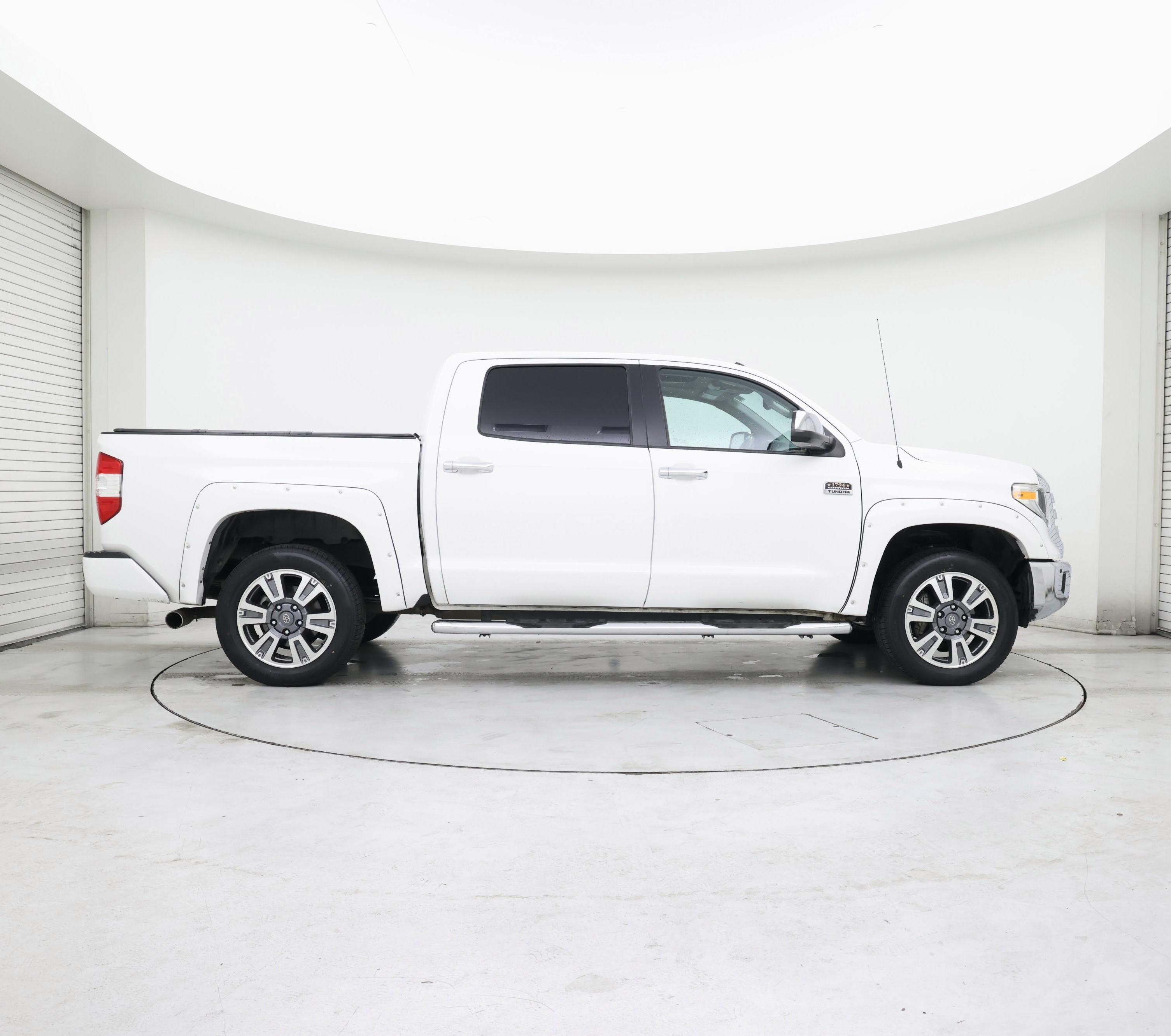 Thumbnail: 2019 Toyota Tundra - 7