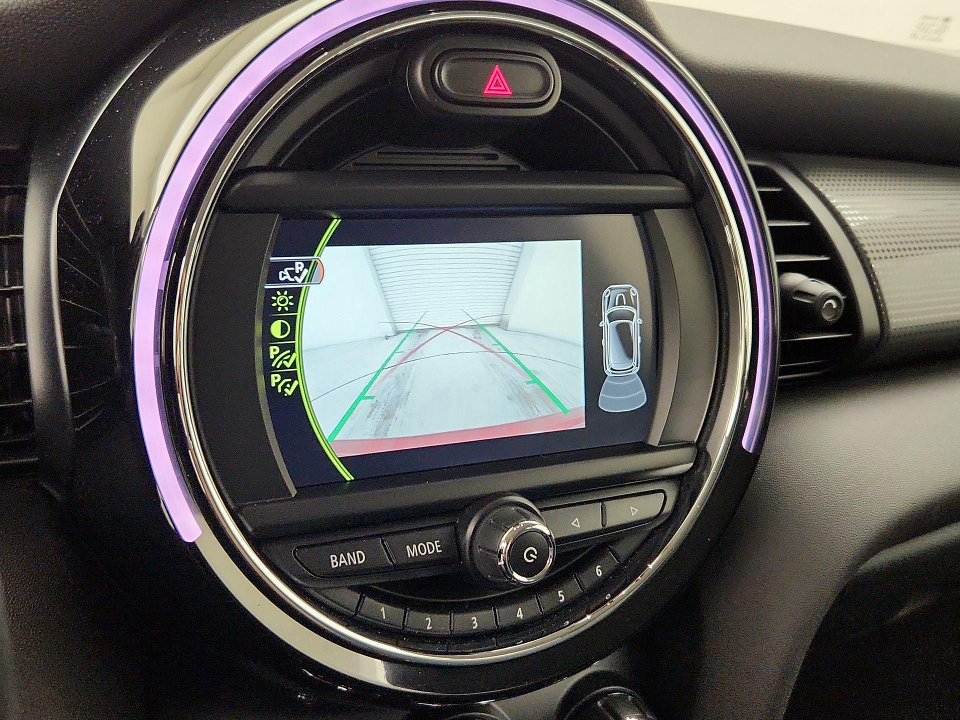 Thumbnail: 2018 MINI Cooper Hardtop - 14