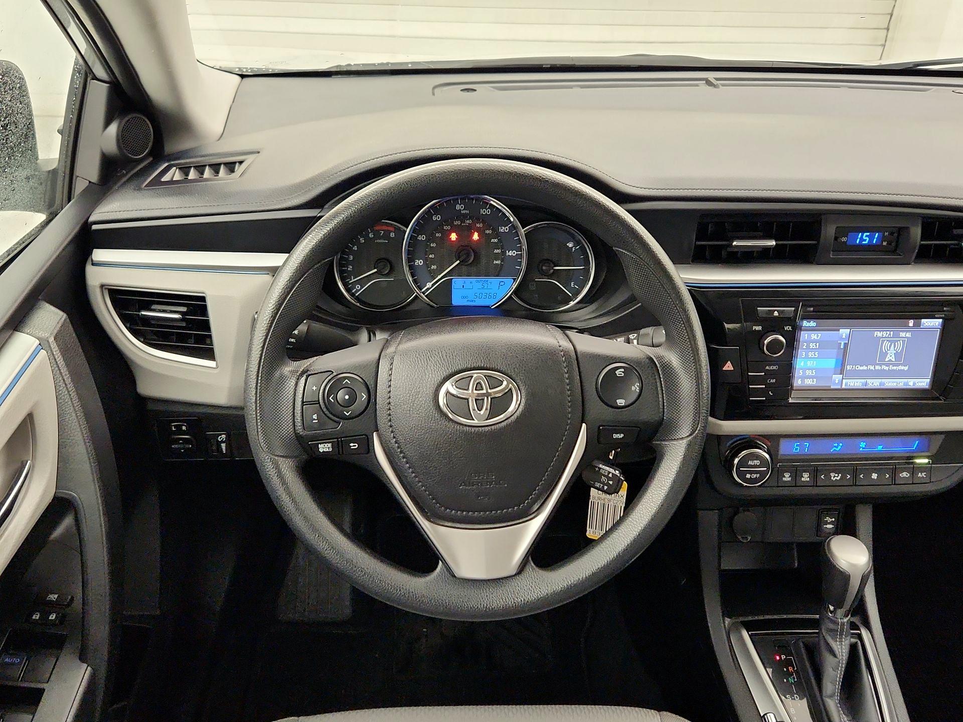 Thumbnail: 2015 Toyota Corolla - 10