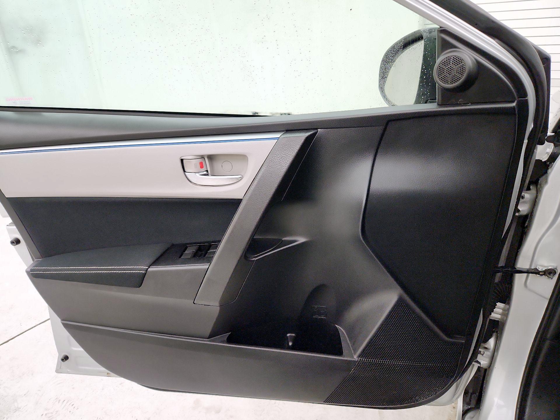 Thumbnail: 2015 Toyota Corolla - 12