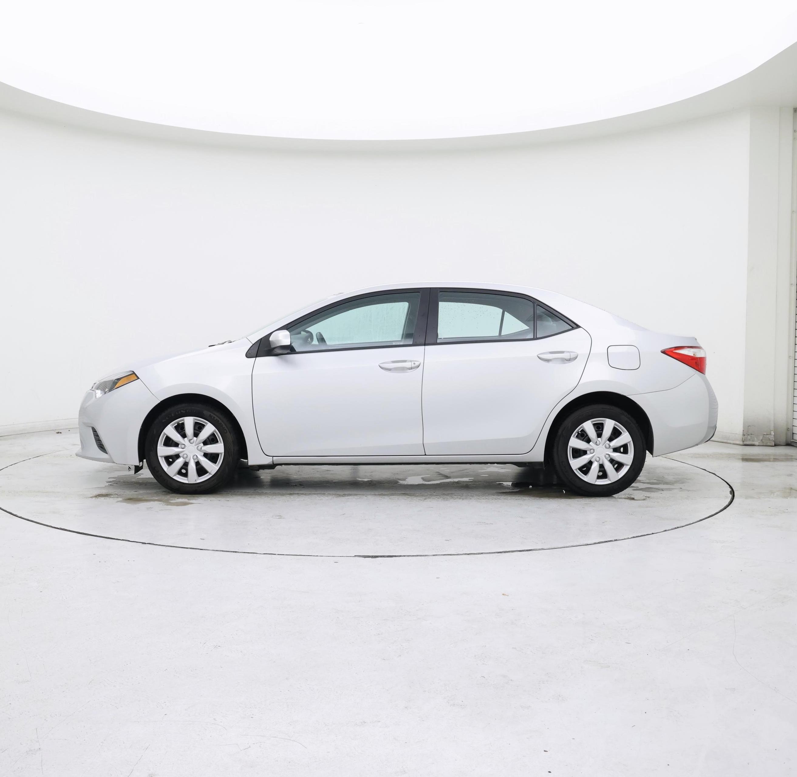 Thumbnail: 2015 Toyota Corolla - 3