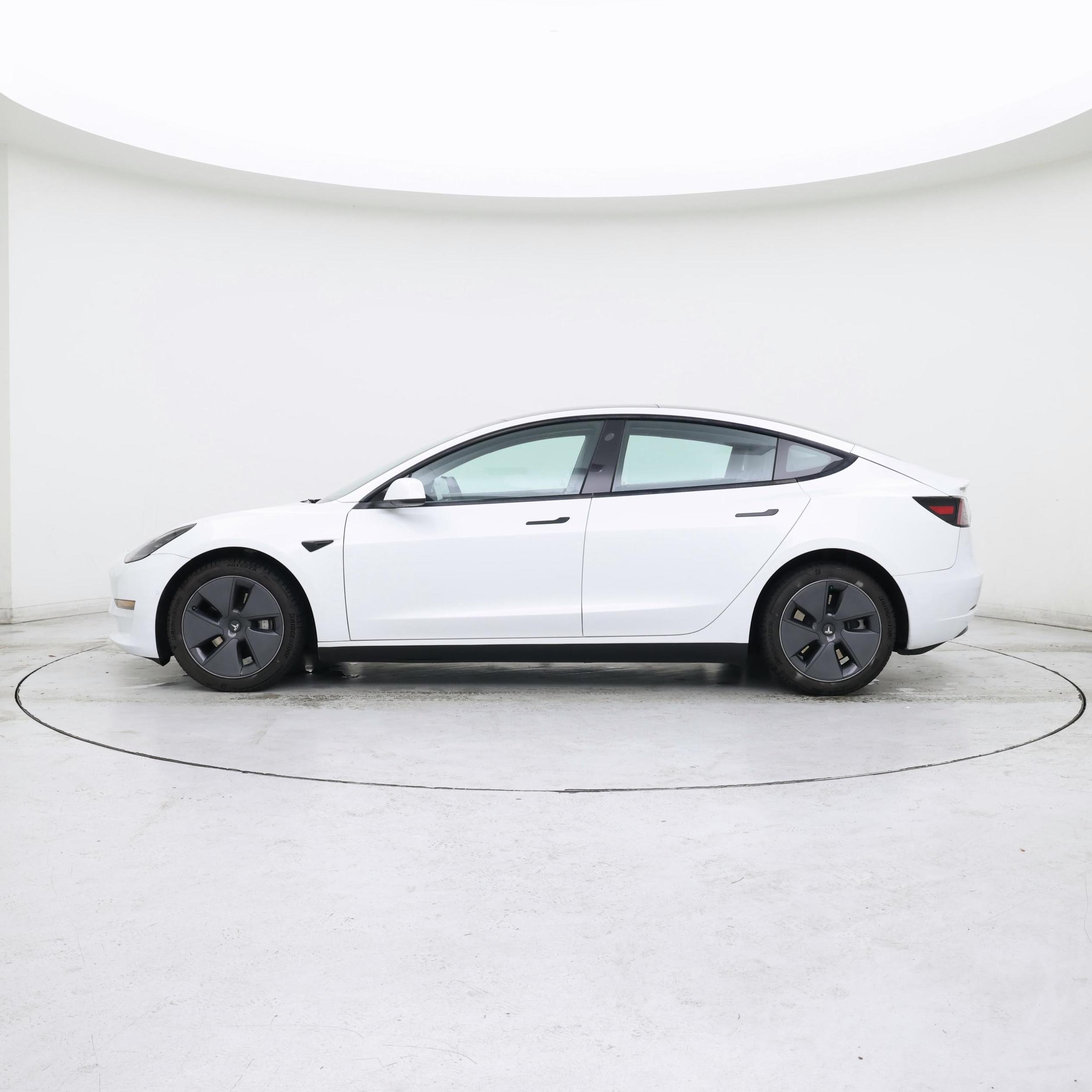 Thumbnail: 2022 Tesla Model 3 - 3