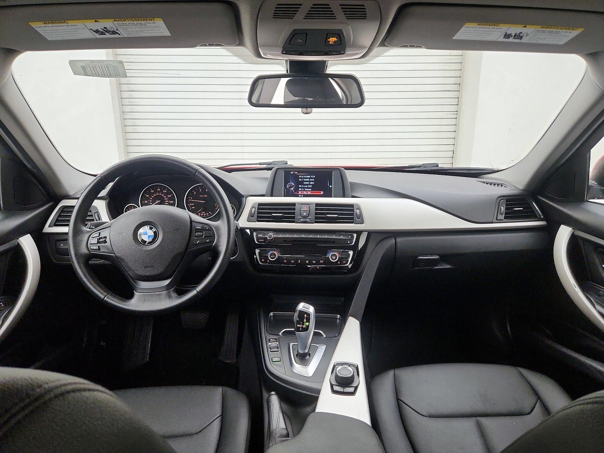 Thumbnail: 2017 BMW 3 Series - 9