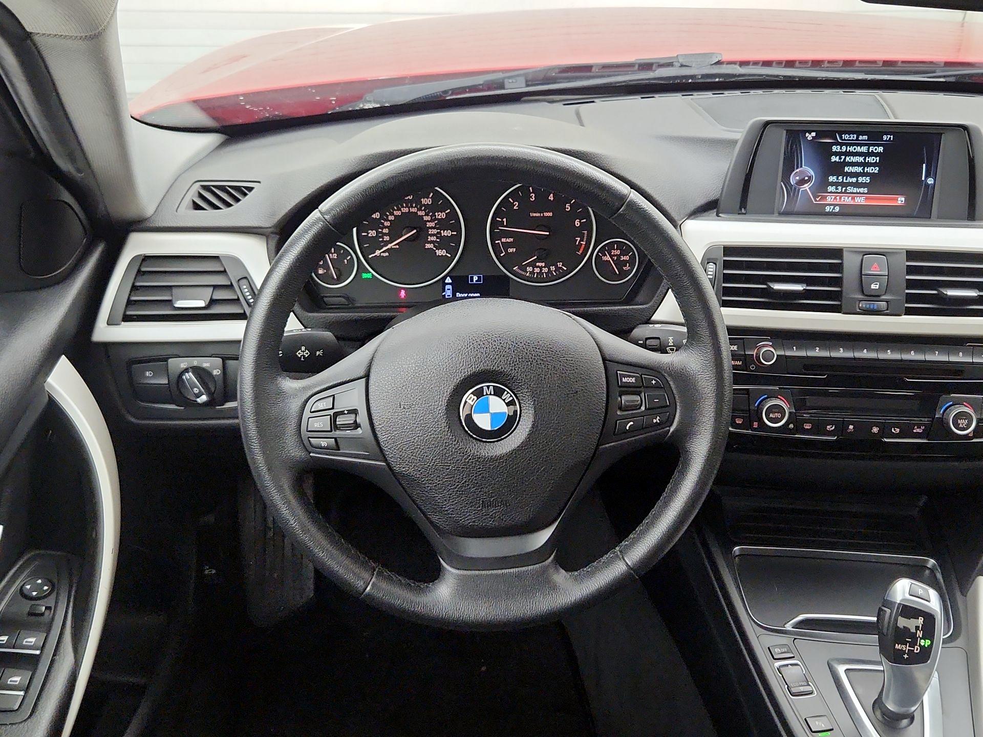 Thumbnail: 2017 BMW 3 Series - 10