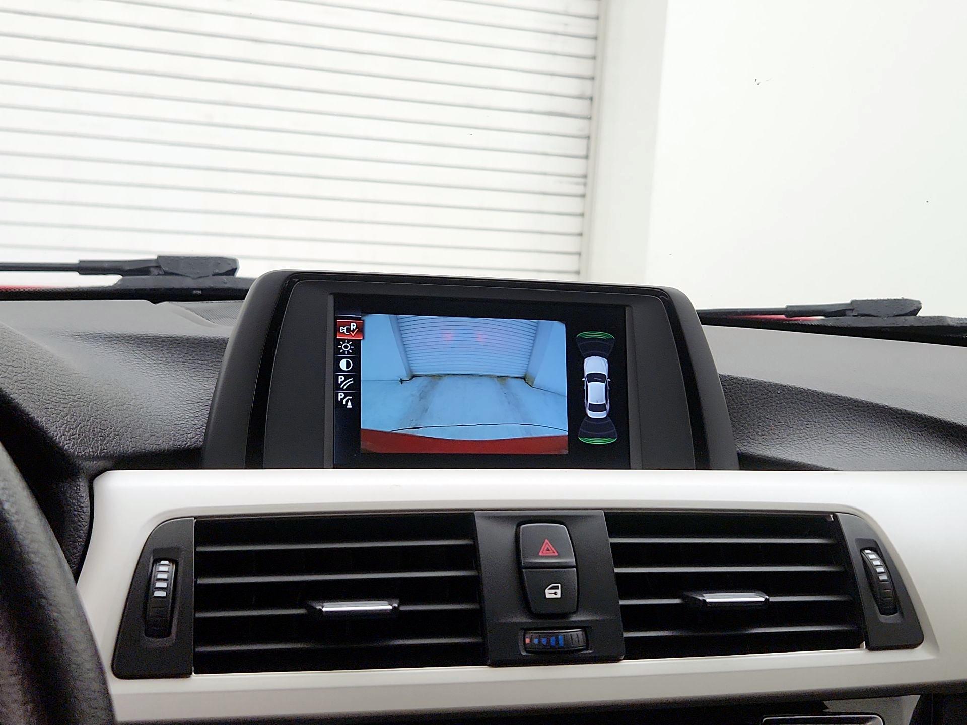 Thumbnail: 2017 BMW 3 Series - 14