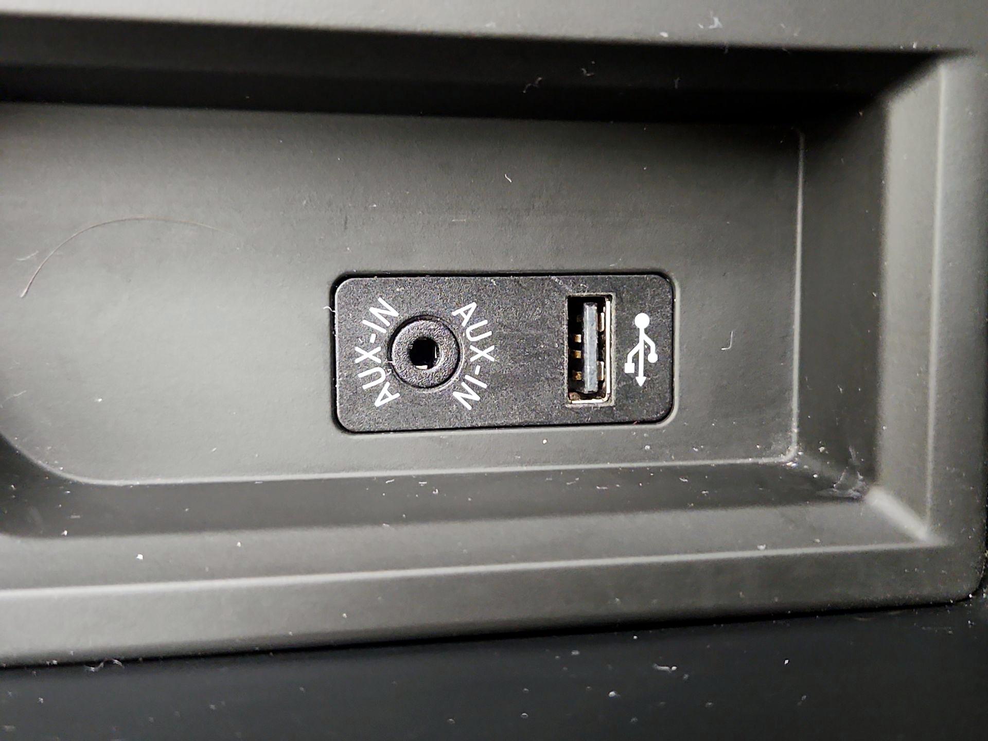 Thumbnail: 2017 BMW 3 Series - 18