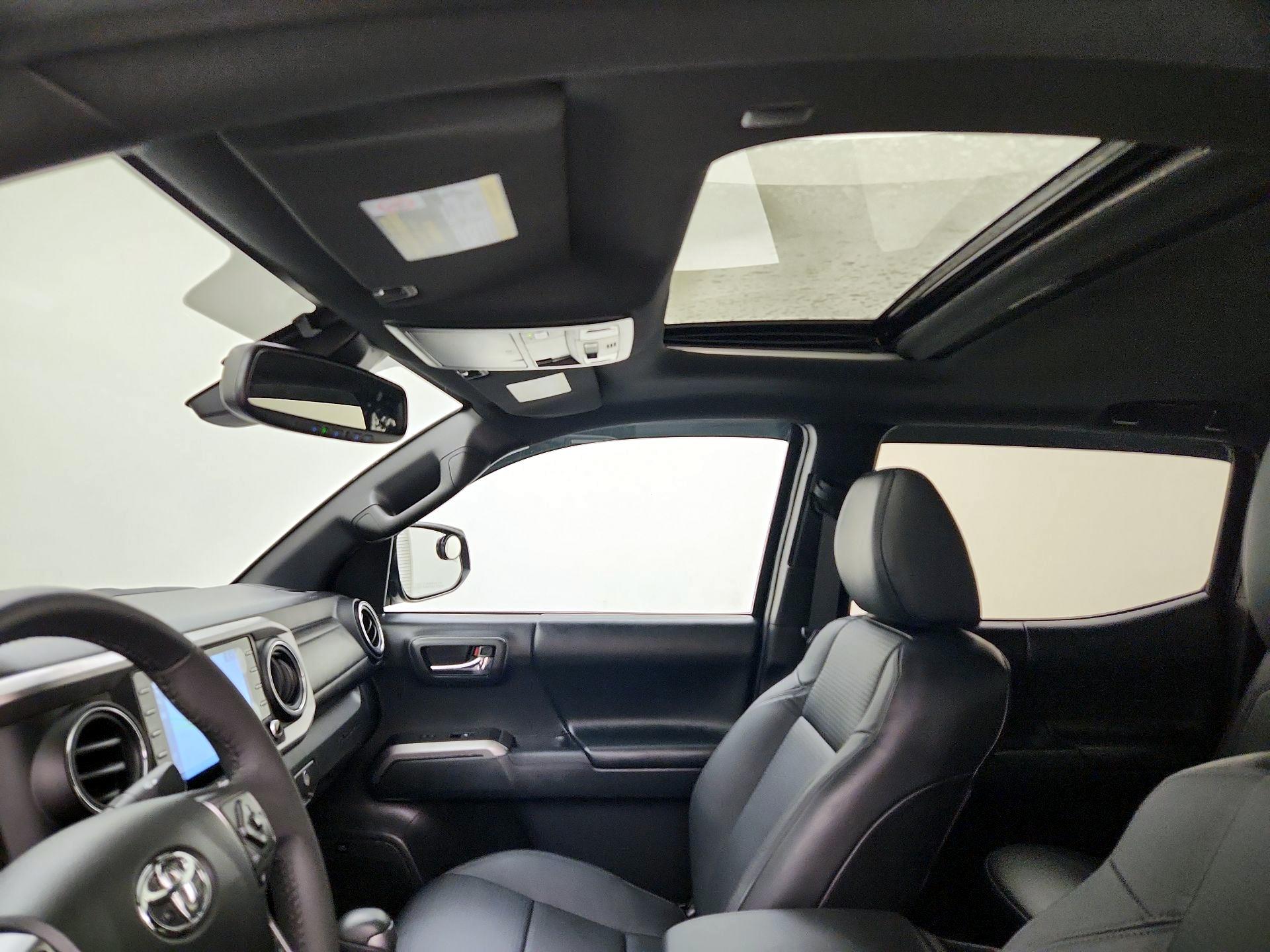 Thumbnail: 2023 Toyota Tacoma - 20