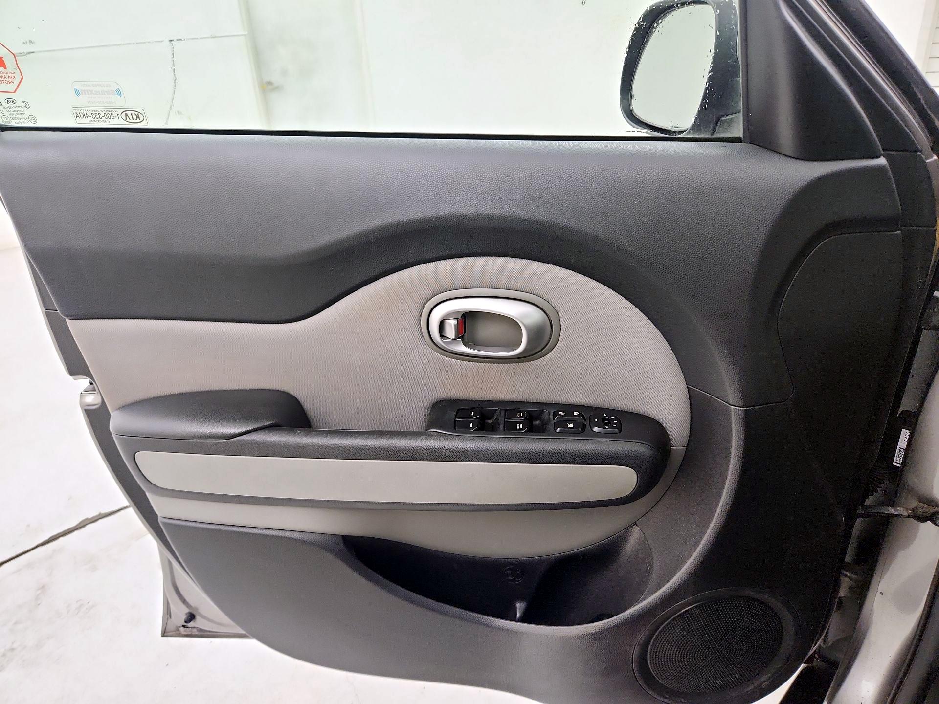 Thumbnail: 2014 Kia Soul - 12