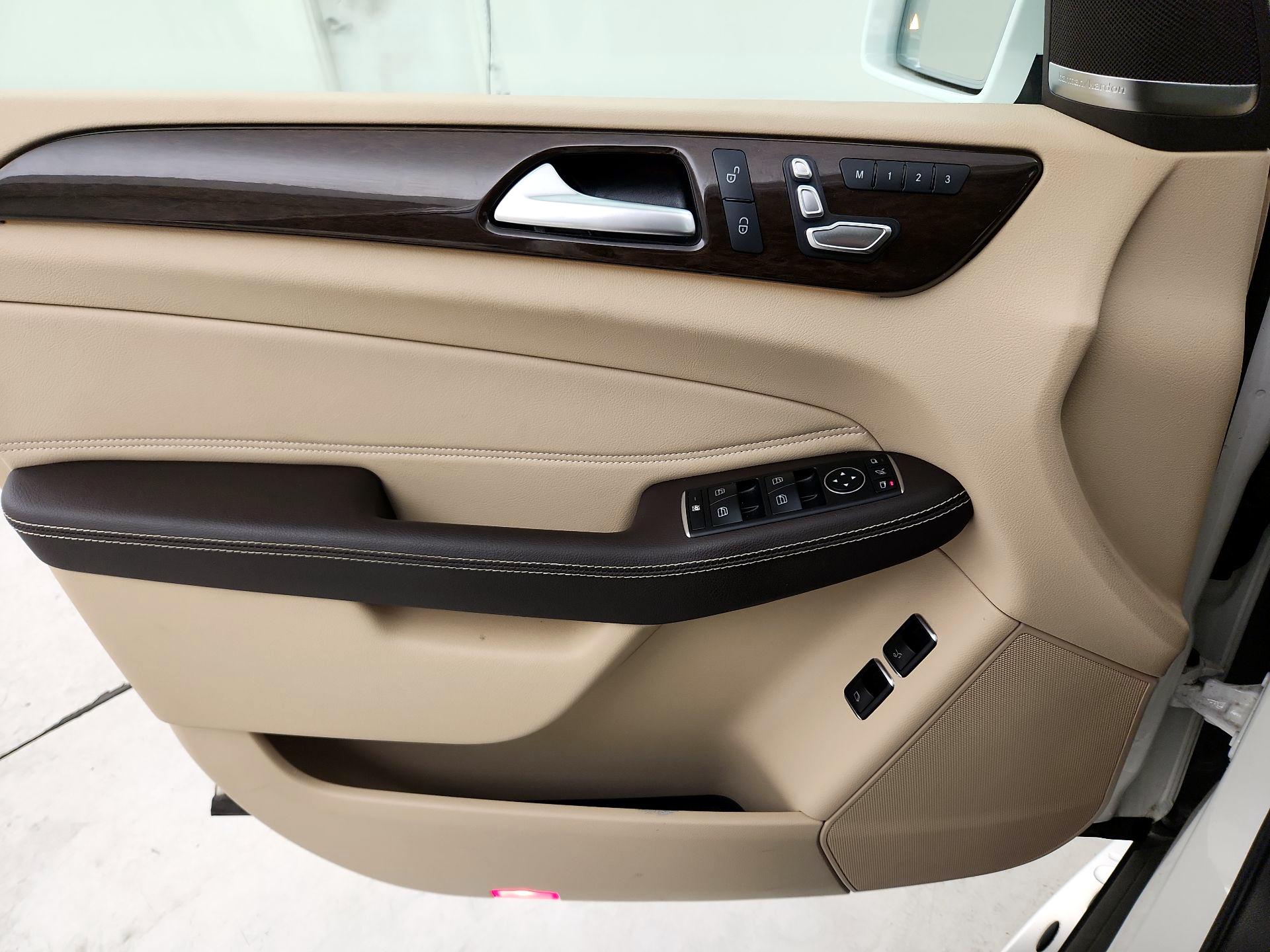 Thumbnail: 2018 Mercedes-Benz GLS - 12