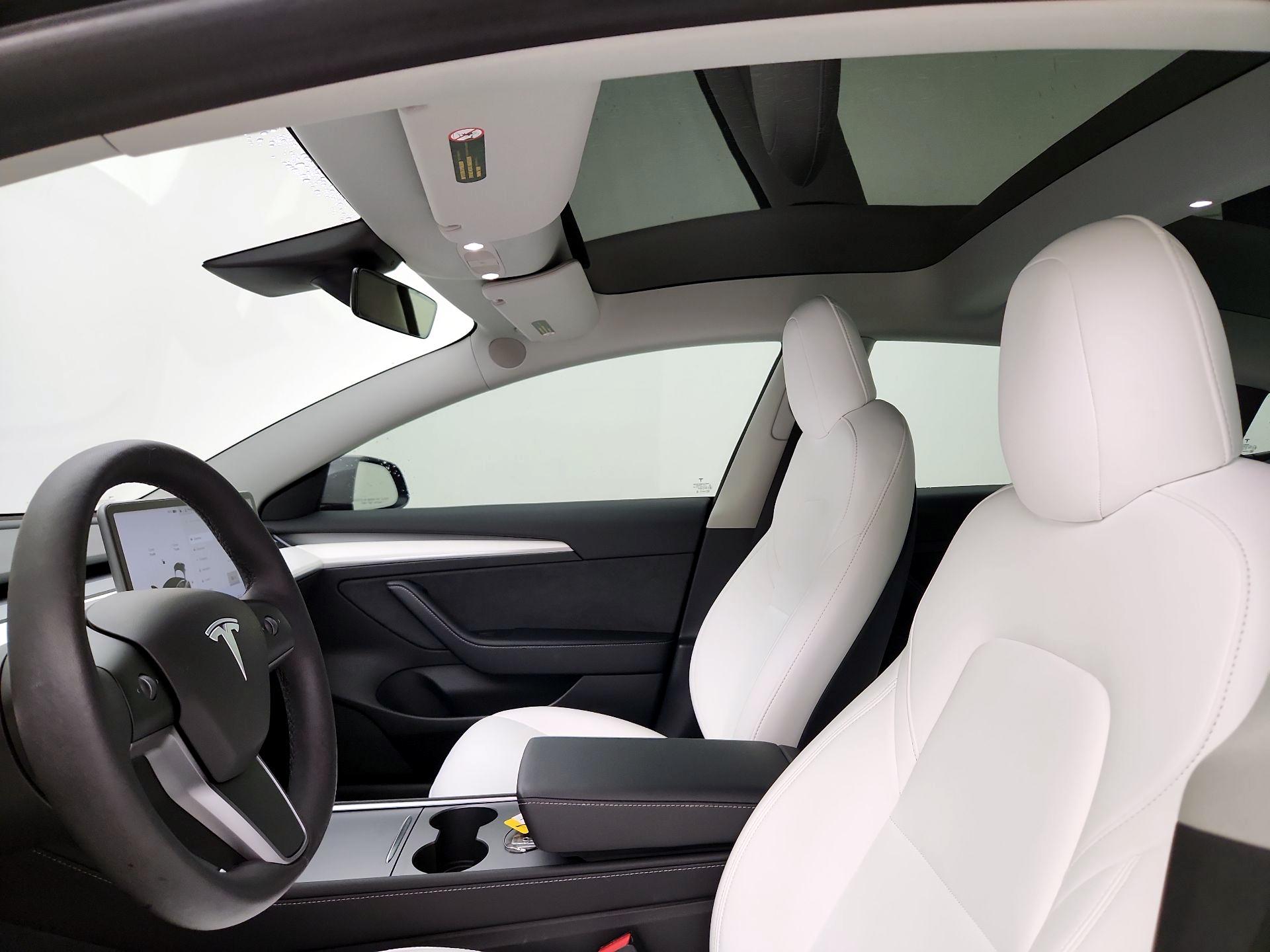 Thumbnail: 2022 Tesla Model 3 - 19