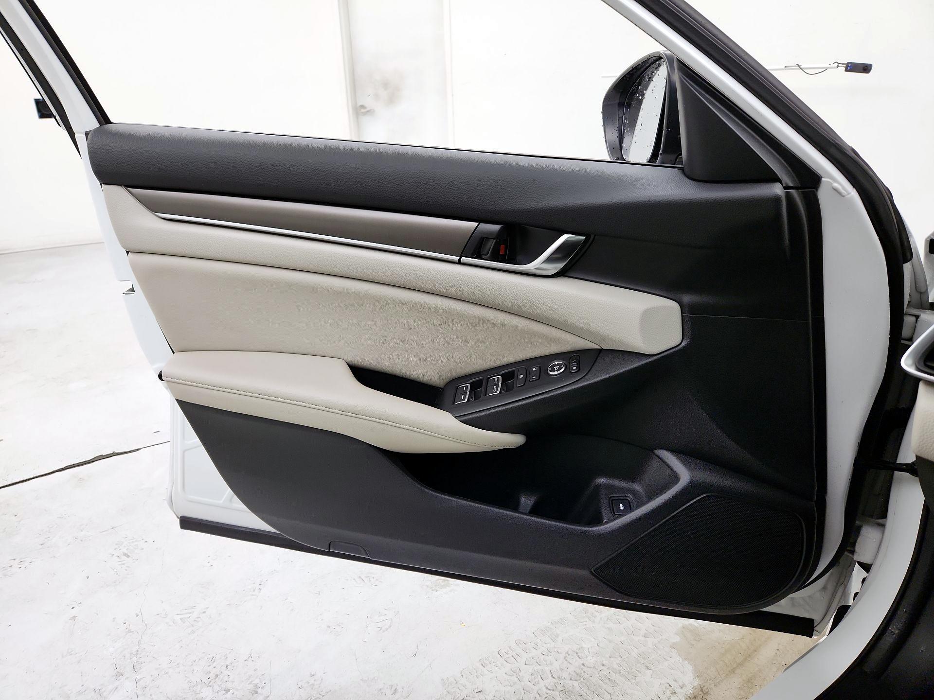 Thumbnail: 2020 Honda Accord - 12