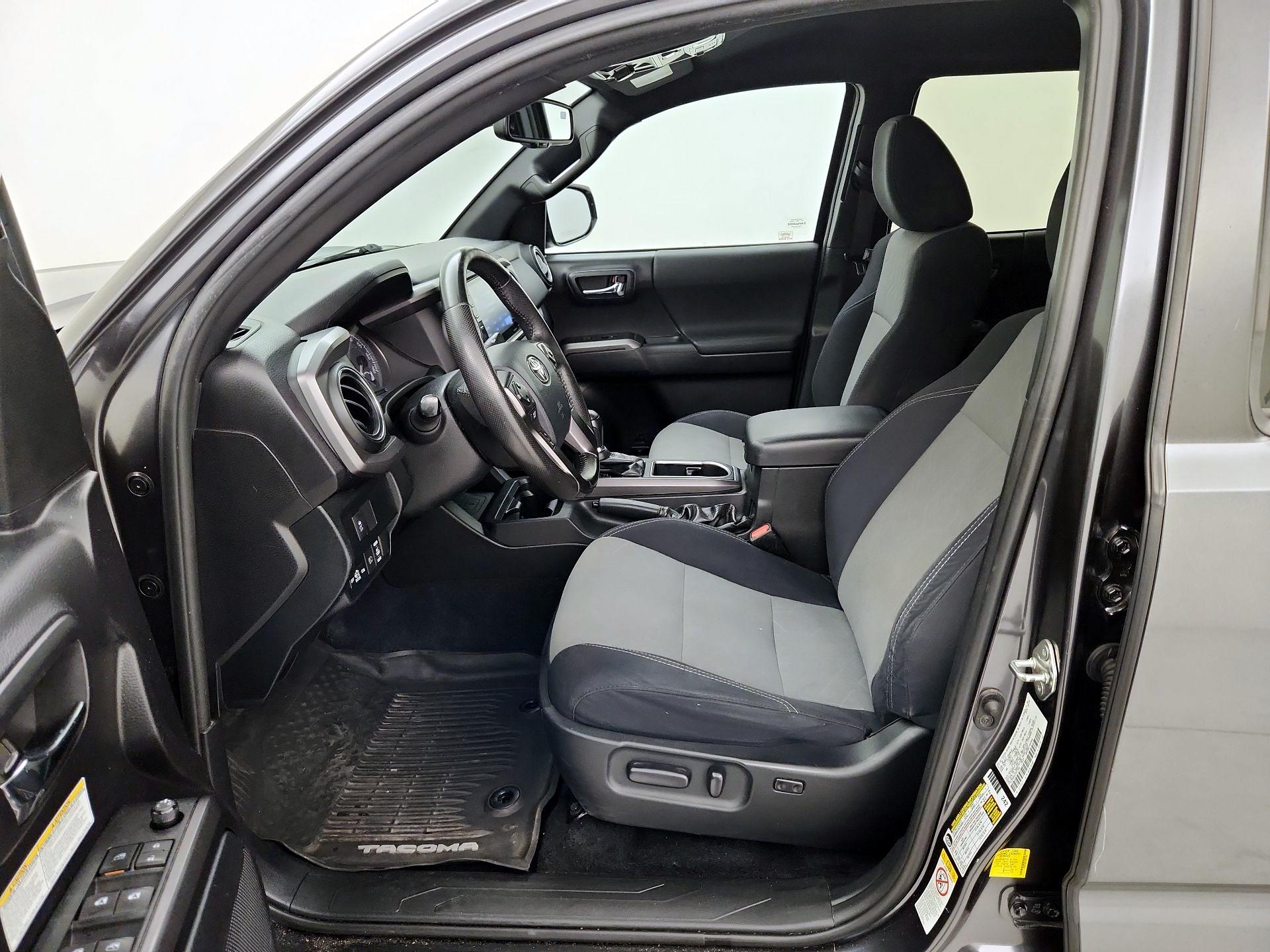 Thumbnail: 2020 Toyota Tacoma - 11