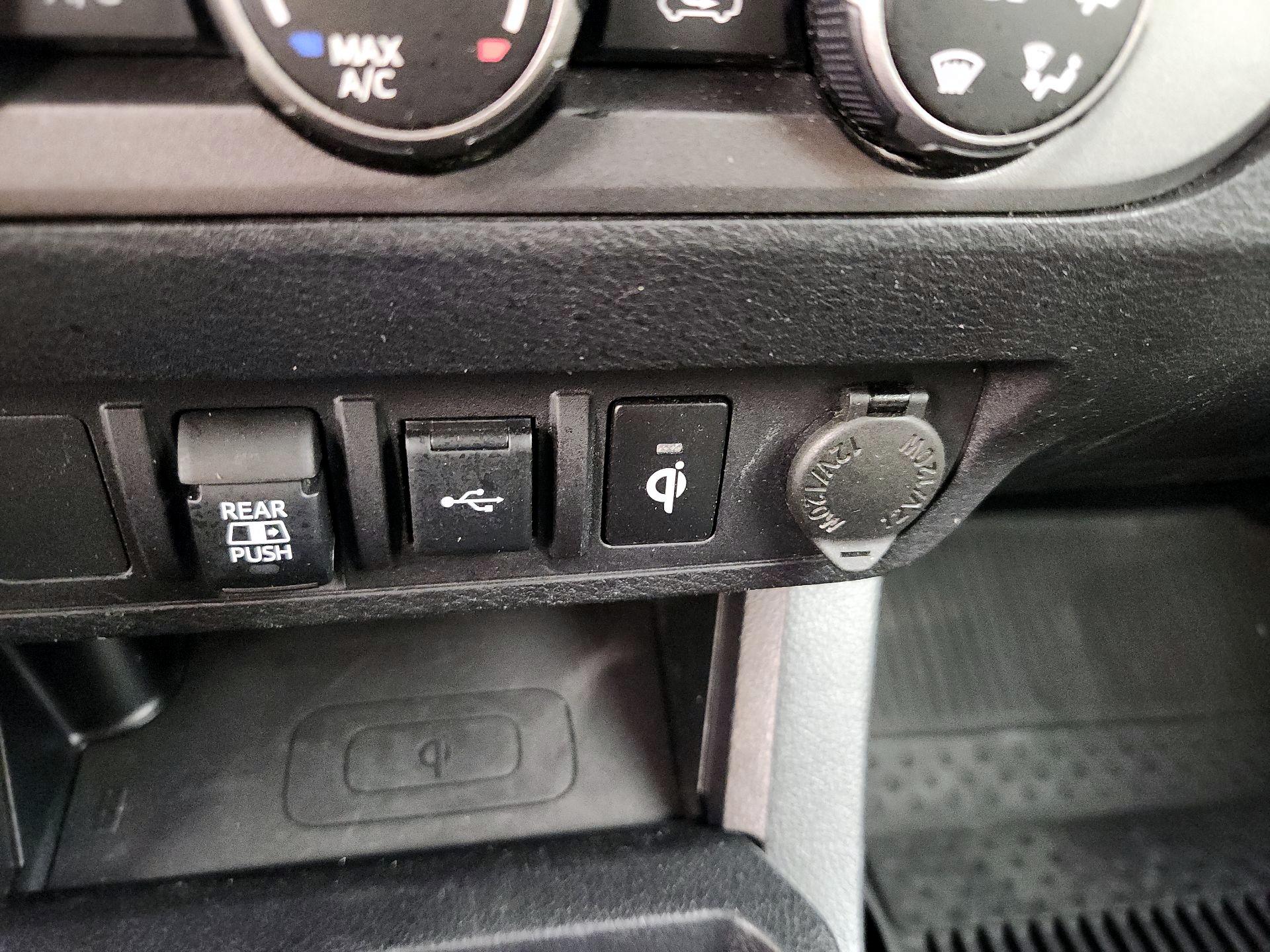 Thumbnail: 2020 Toyota Tacoma - 18