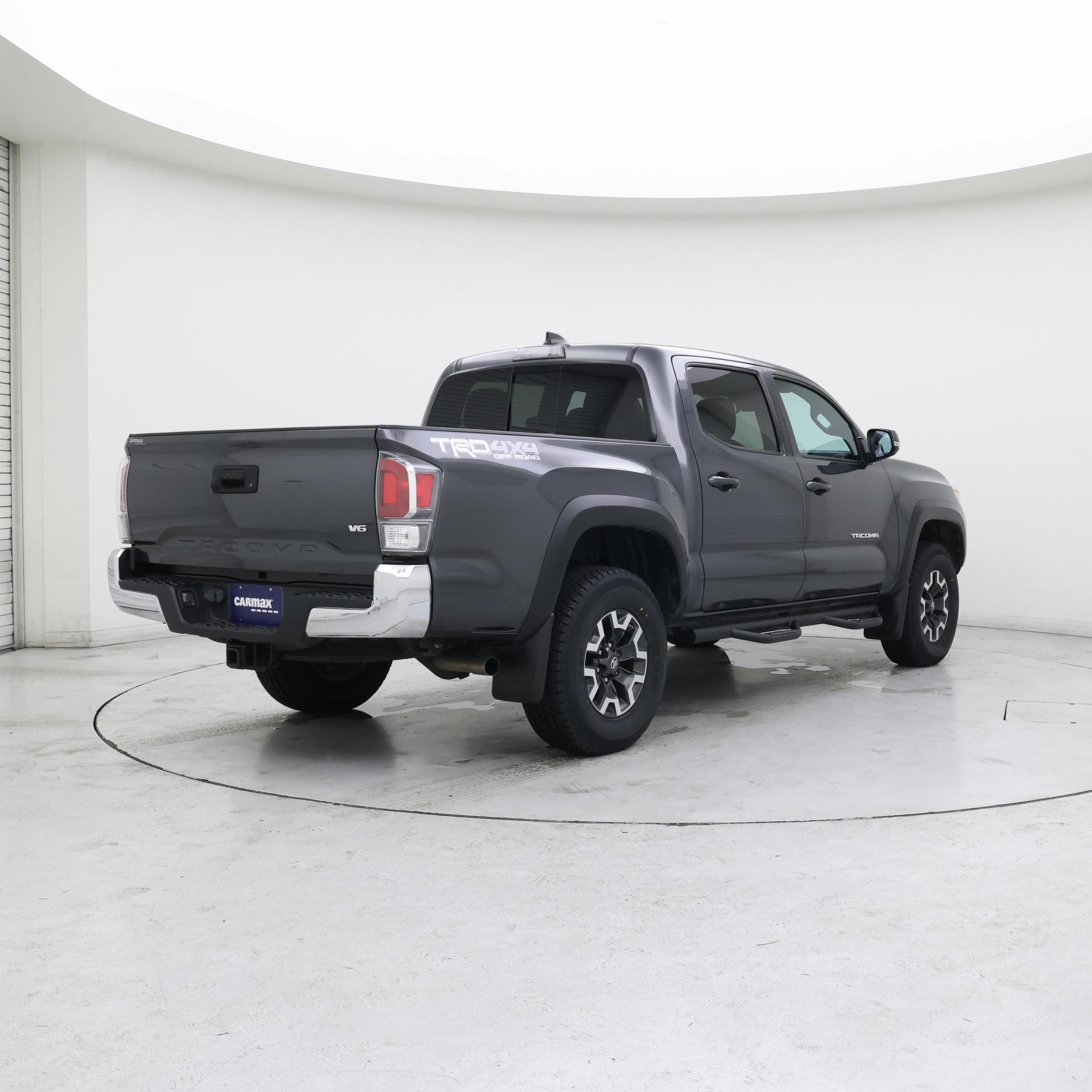 Thumbnail: 2020 Toyota Tacoma - 8