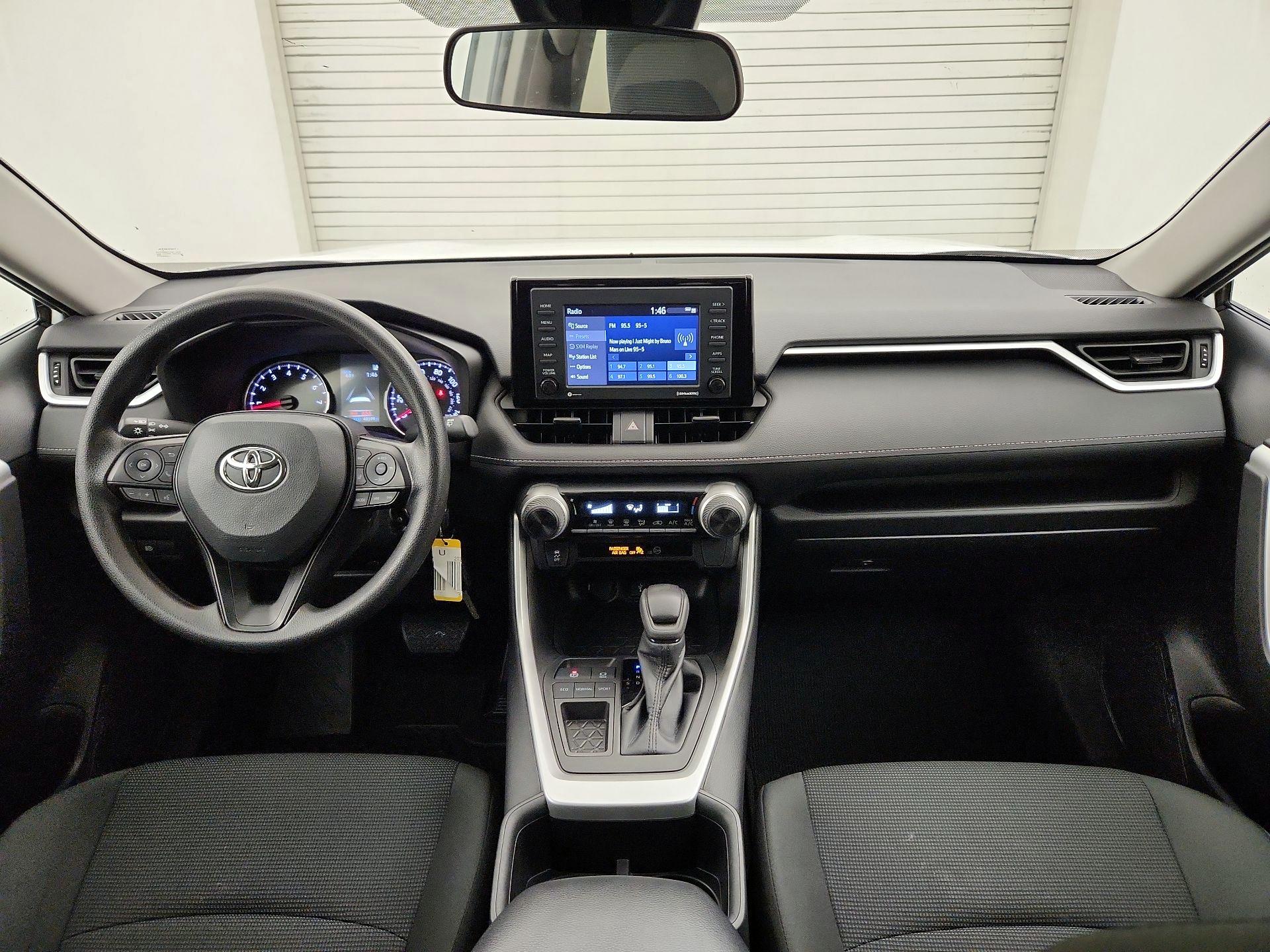 Thumbnail: 2022 Toyota RAV4 - 9