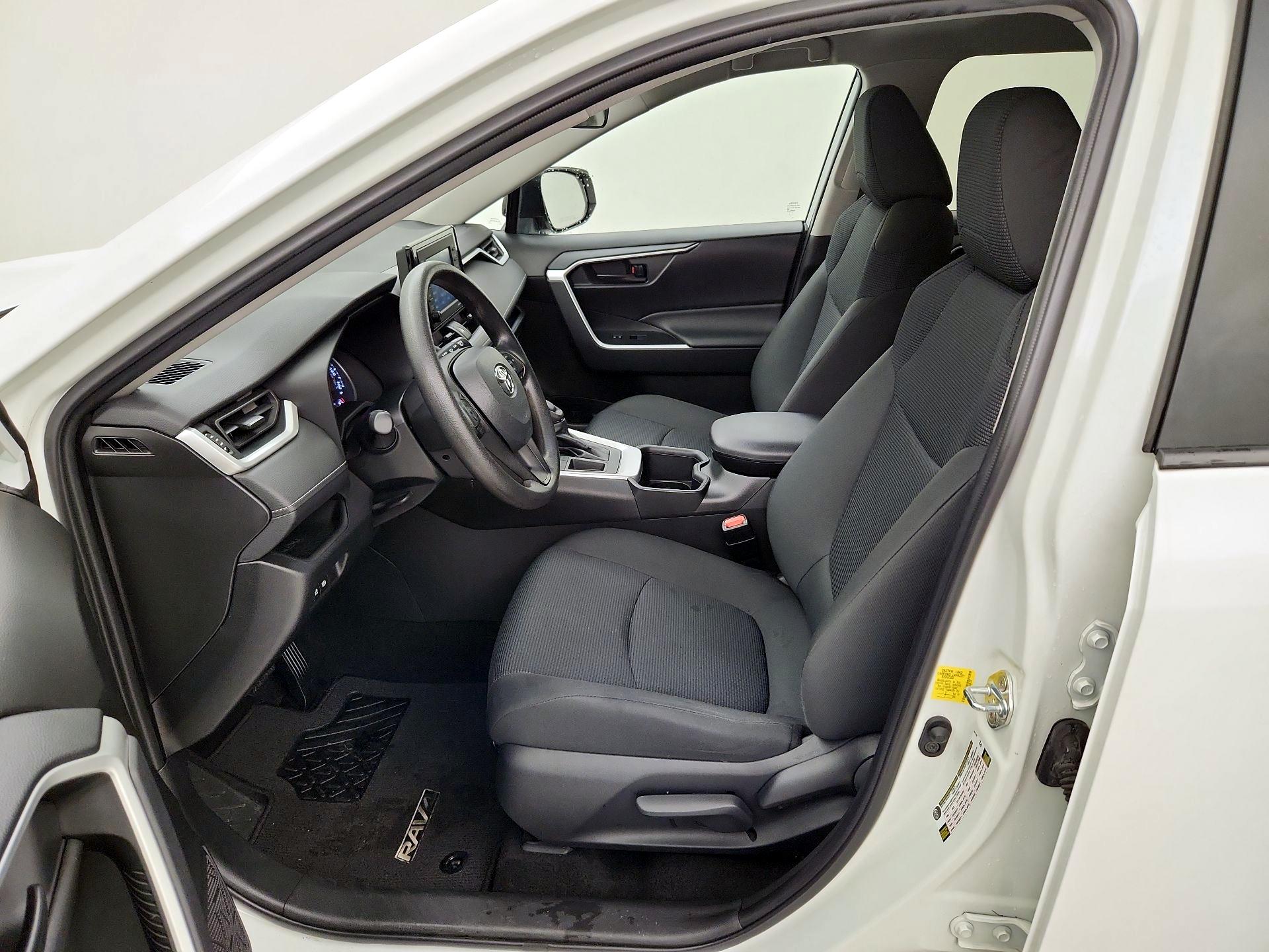 Thumbnail: 2022 Toyota RAV4 - 11